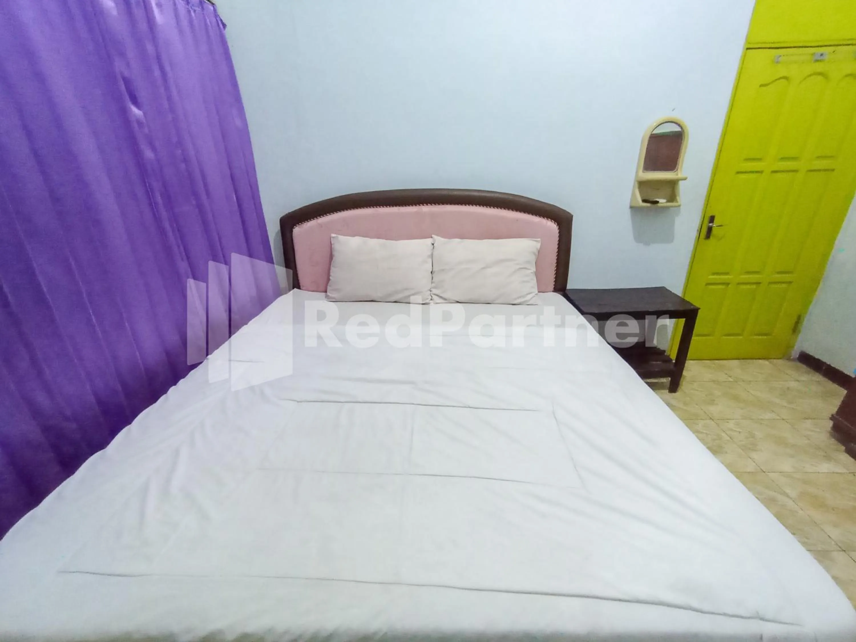 Standard Double Room in Orange inn RedPartner Madiun