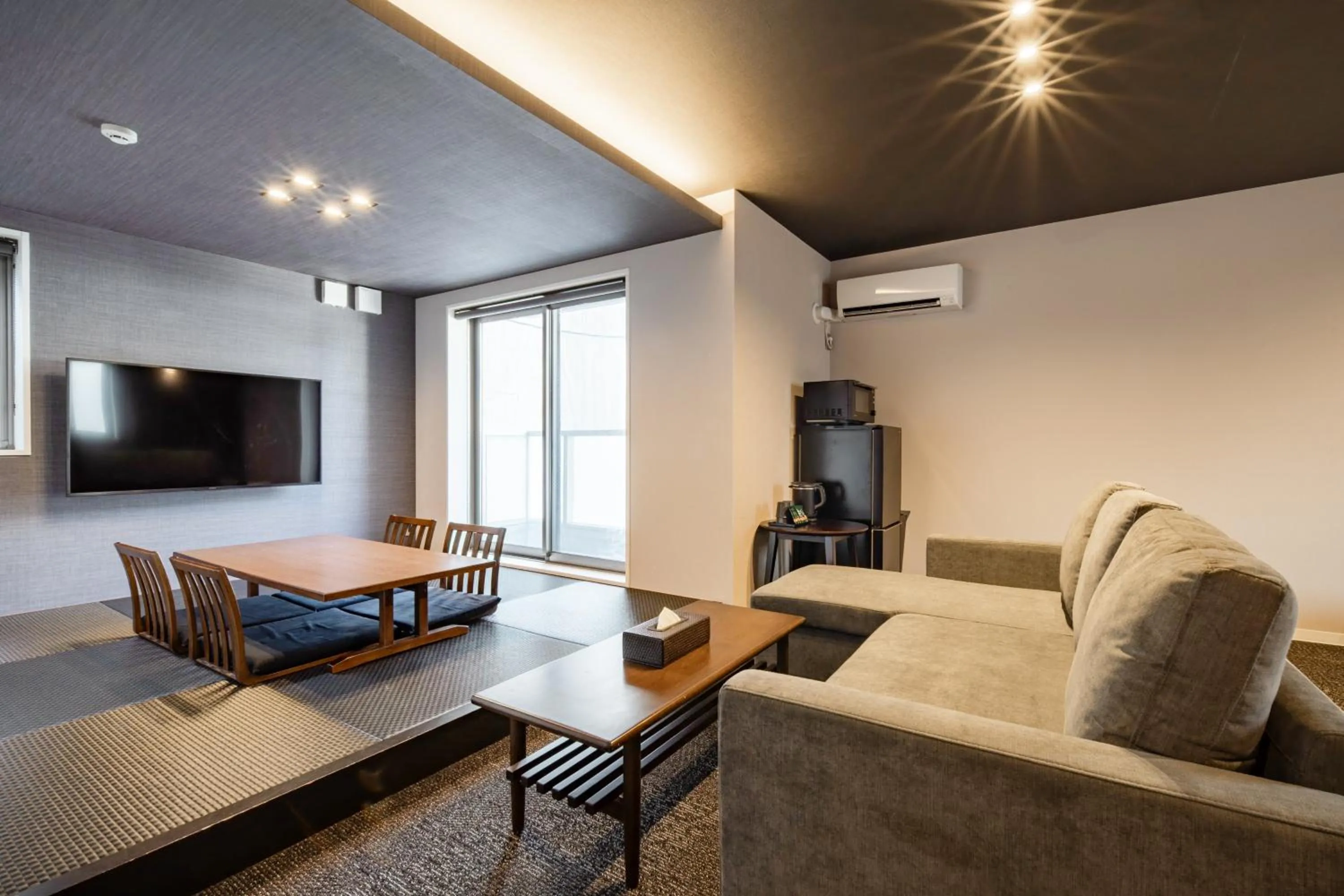 Deluxe Twin Room in GRAND BASE Moji Nagomi