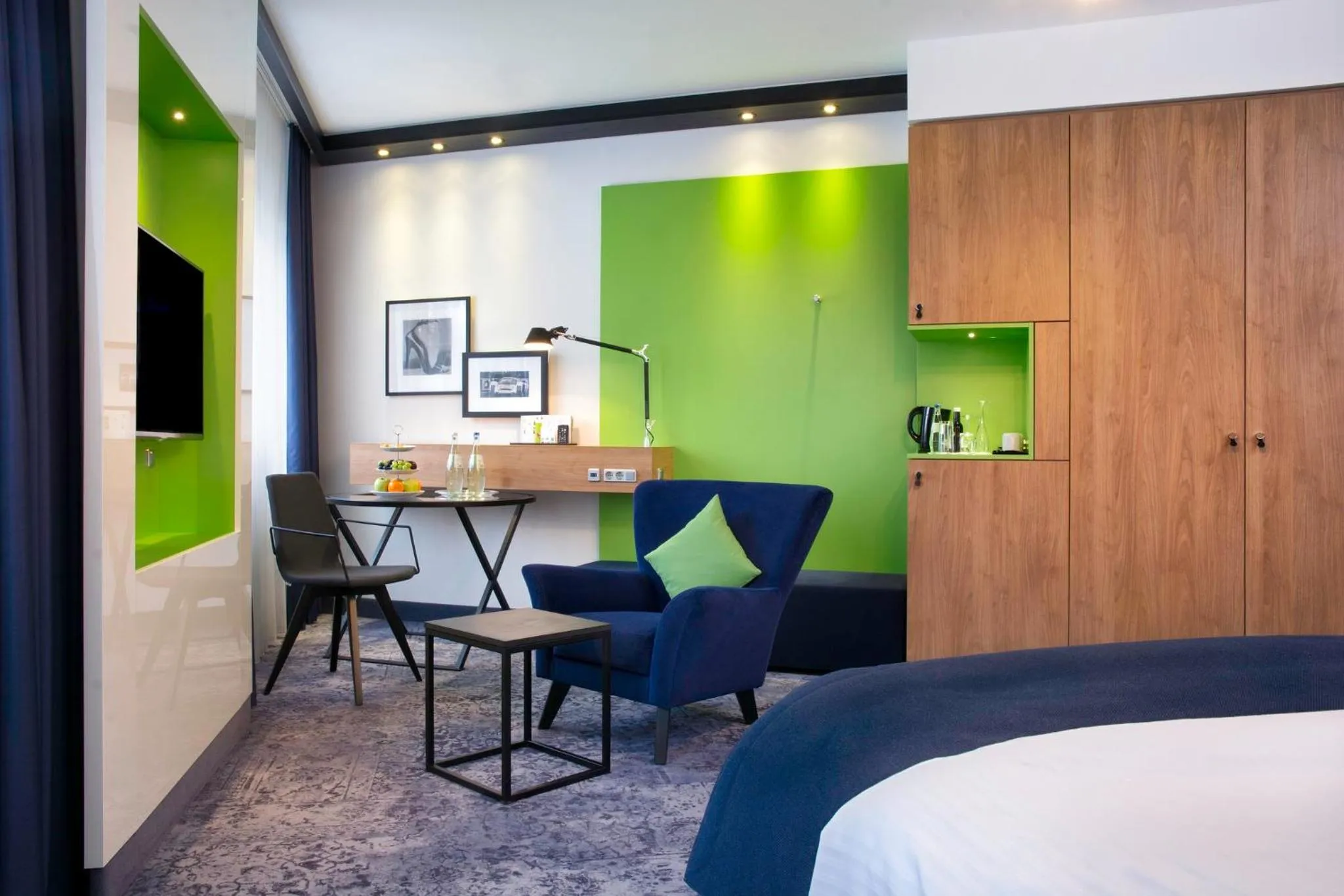 Premium King Room - Smoking in Holiday Inn Stuttgart by IHG