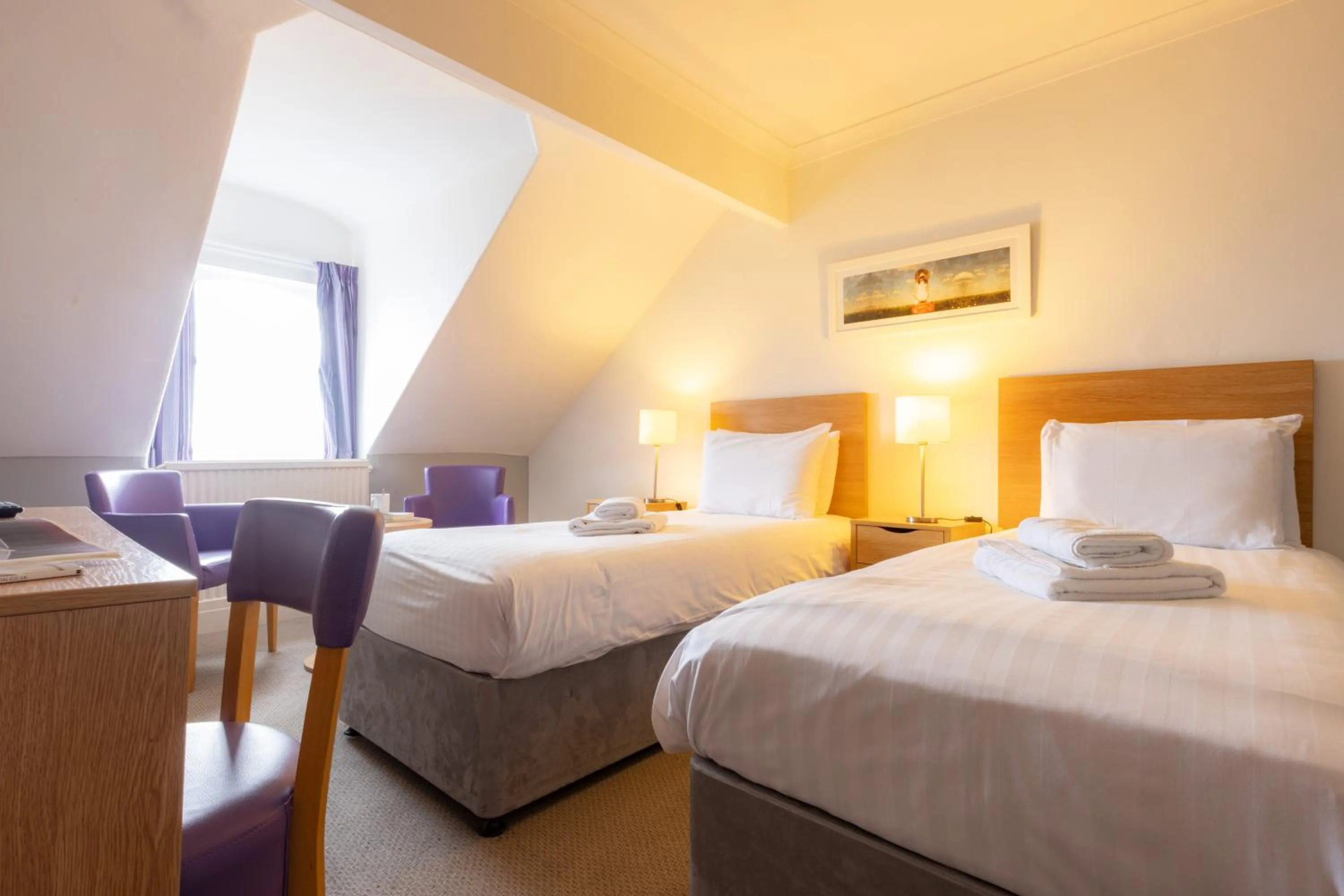 Standard Twin Room in The Marine Hotel