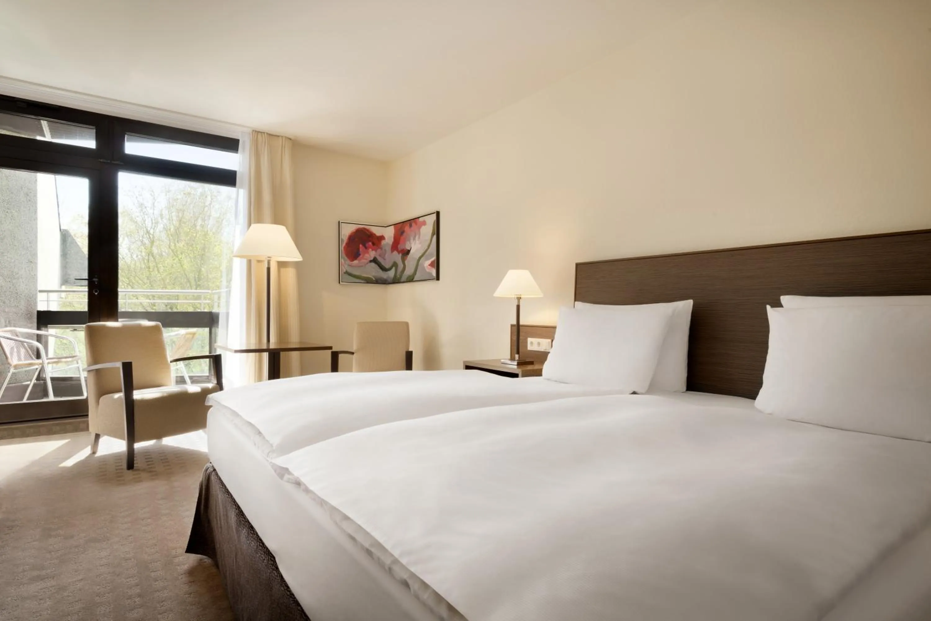 Deluxe Queen Room - single occupancy - Non-Smoking in Ramada Nürnberg Parkhotel