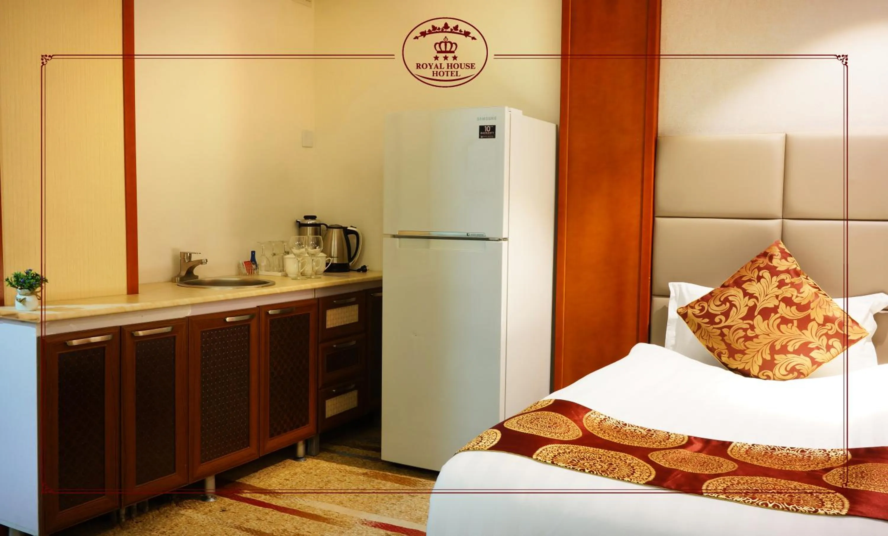 Family Room in Royal House Hotel