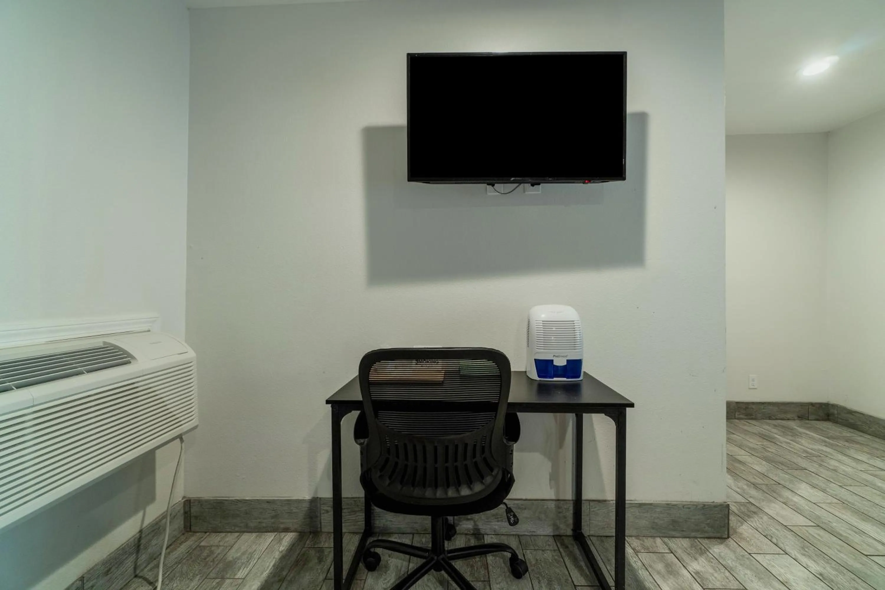 Deluxe 2 Queen Bed	 in Pelican Inn by Belvilla Aransas Pass, TX