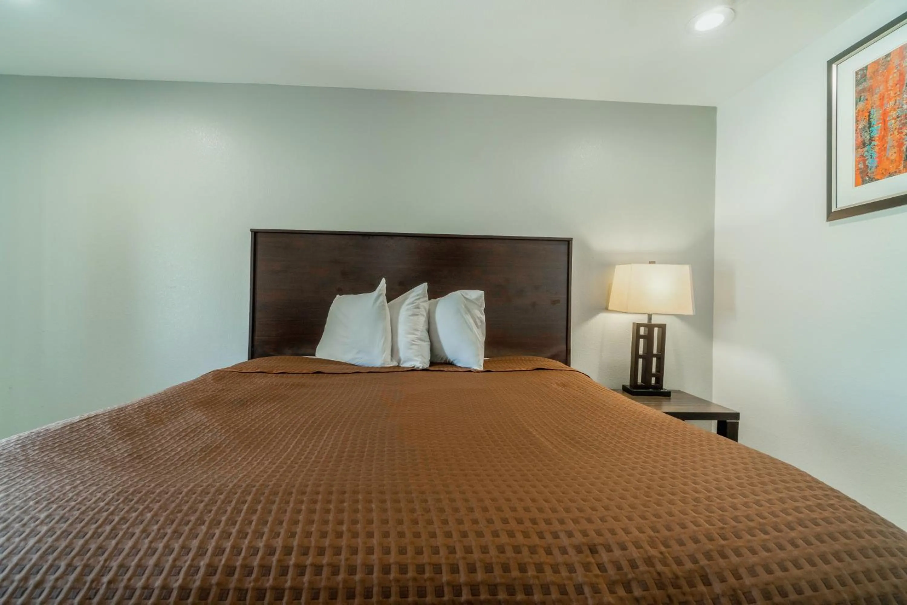 Deluxe King Bed	 in Pelican Inn by Belvilla Aransas Pass, TX