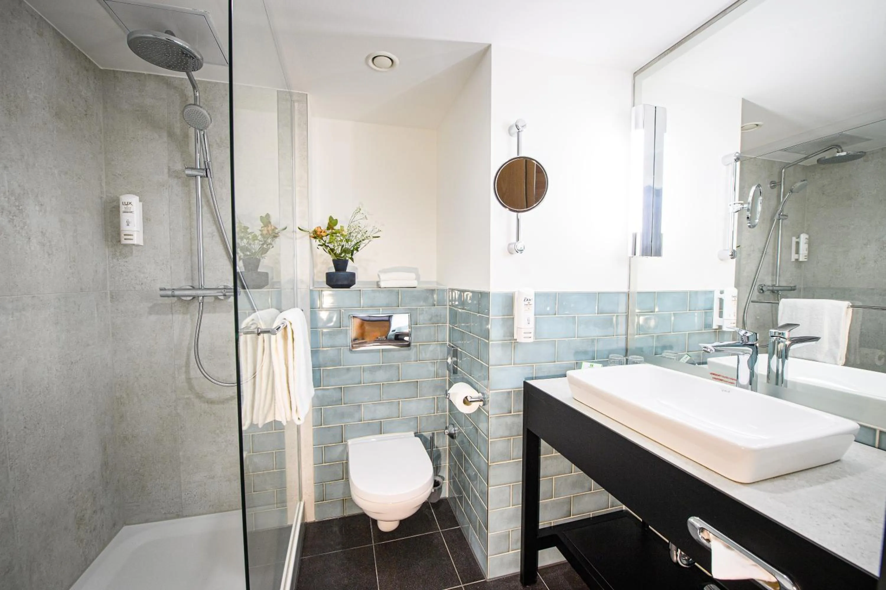 Superior Twin Room in Holiday Inn Lübeck by IHG