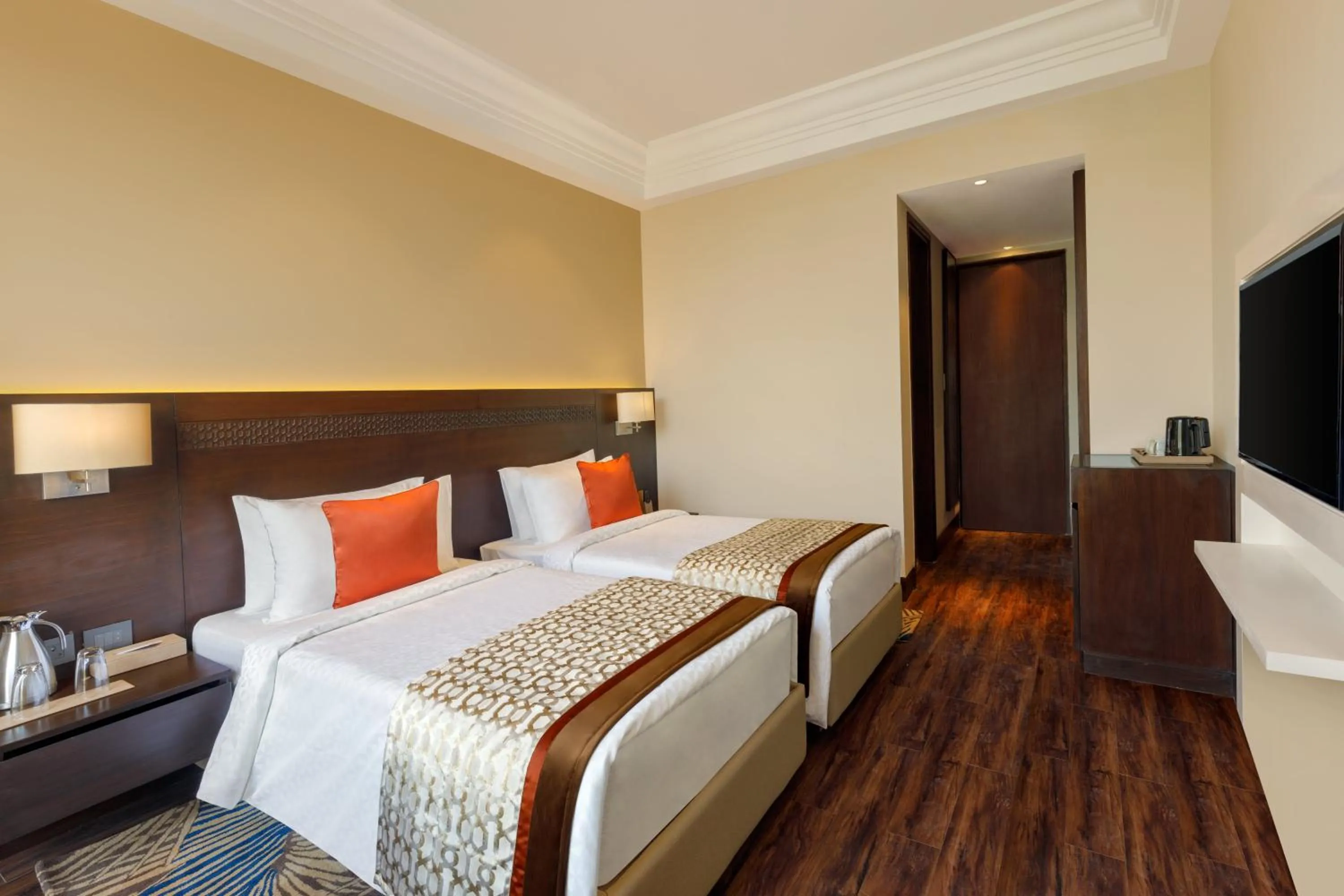 Luxe Twin Room - single occupancy in Ginger Greater Noida Pari Chowk