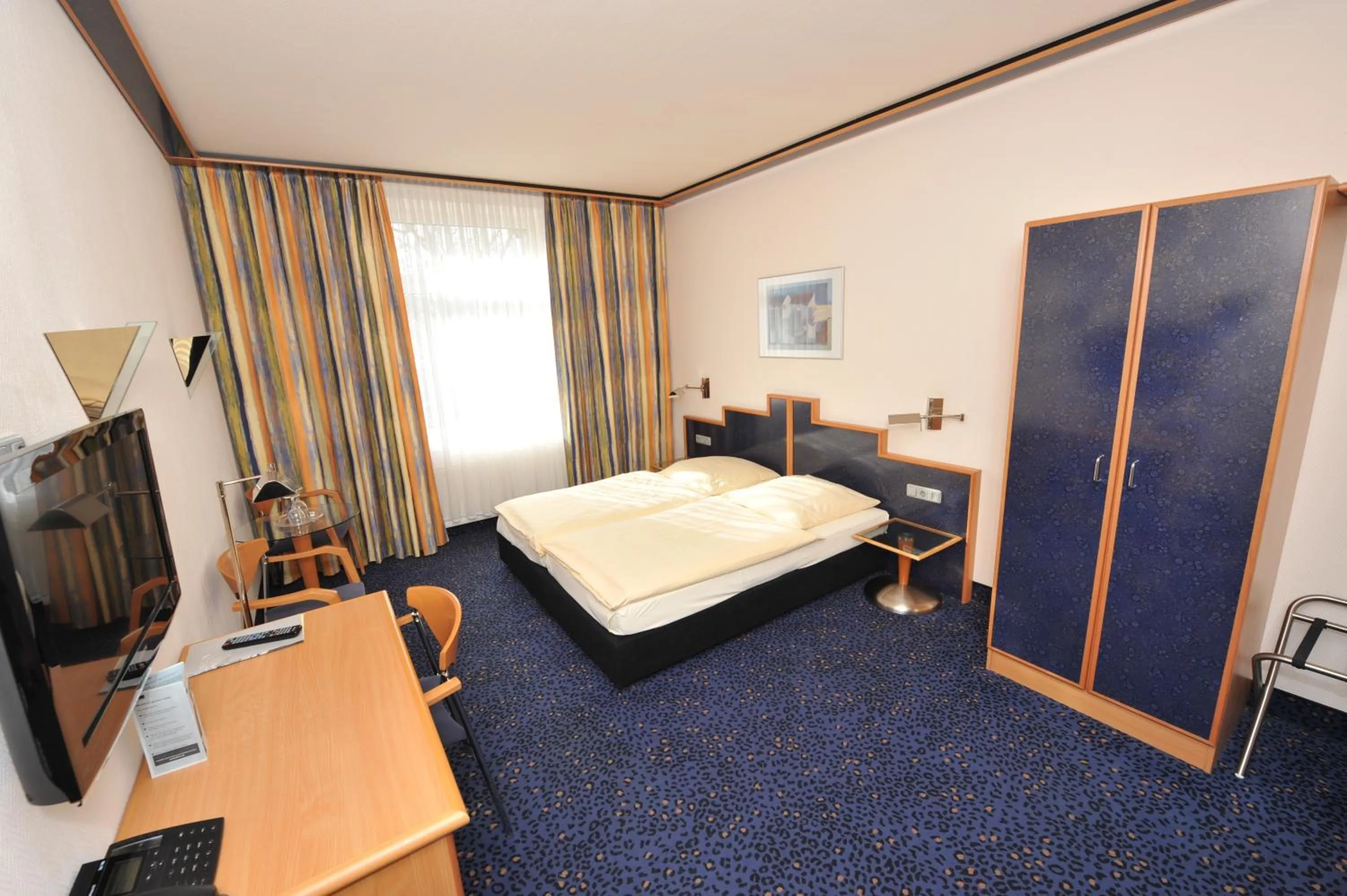 Quiet Double Room in Insel Hotel