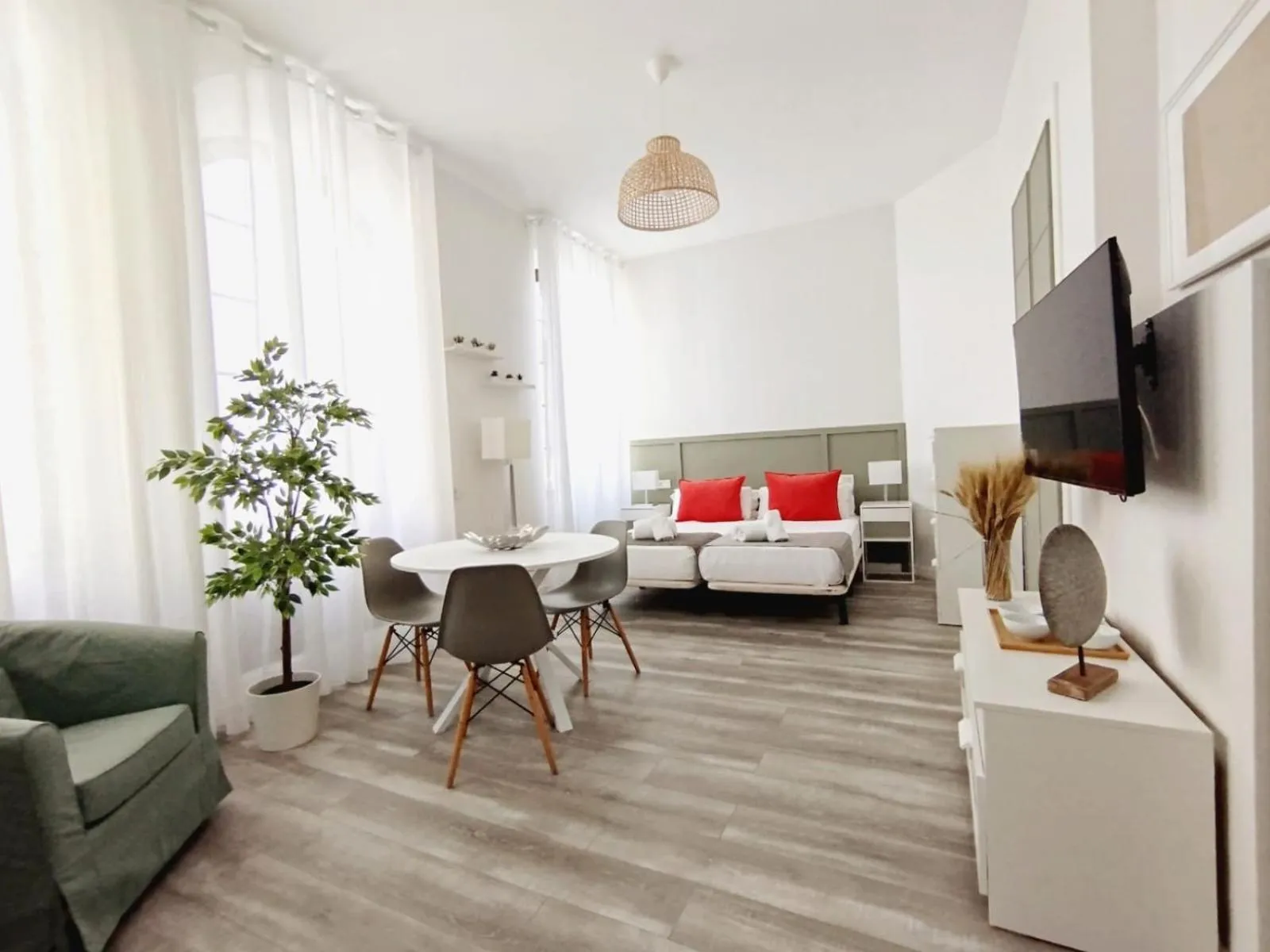 Studio with Balcony in Oh Nice Revellin Ceuta