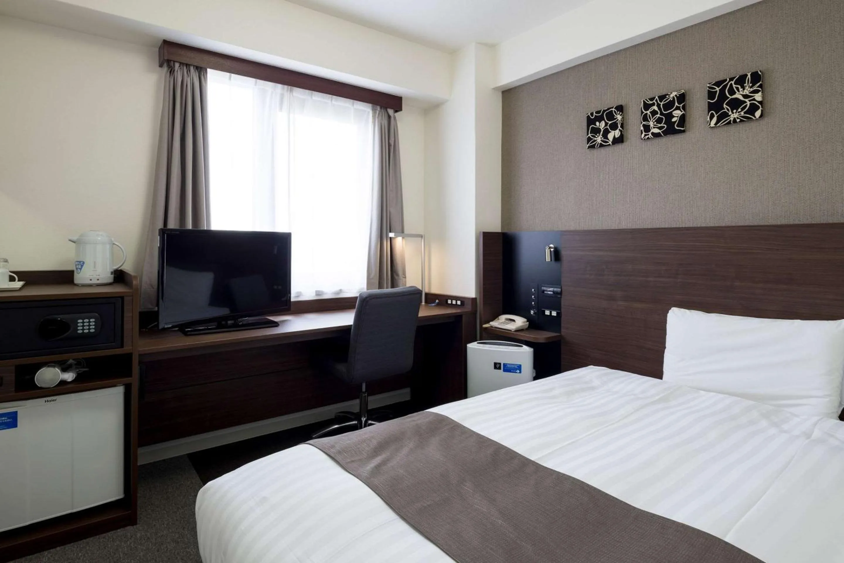 Standard Double Room - single occupancy - Non-Smoking in Comfort Hotel Sakai