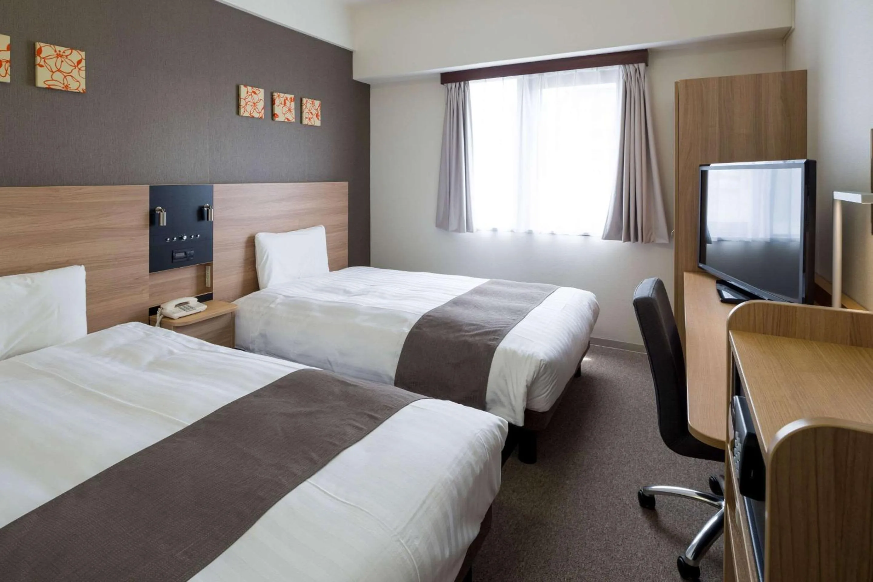 Twin Room - Non-Smoking in Comfort Hotel Sakai