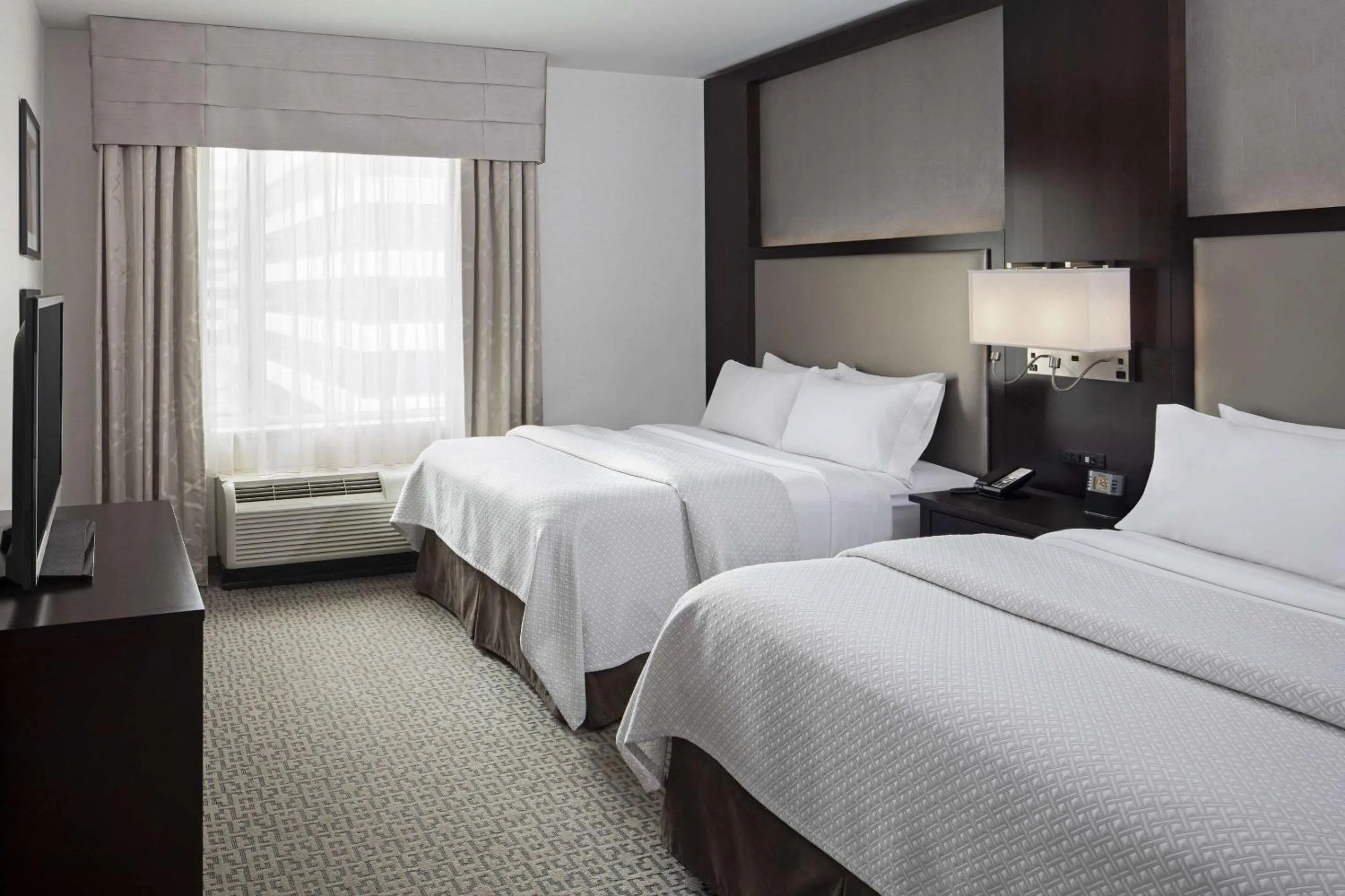 Queen Suite with Two Queen Beds - Disability Access/Non-Smoking in Cambria Hotel White Plains - Downtown