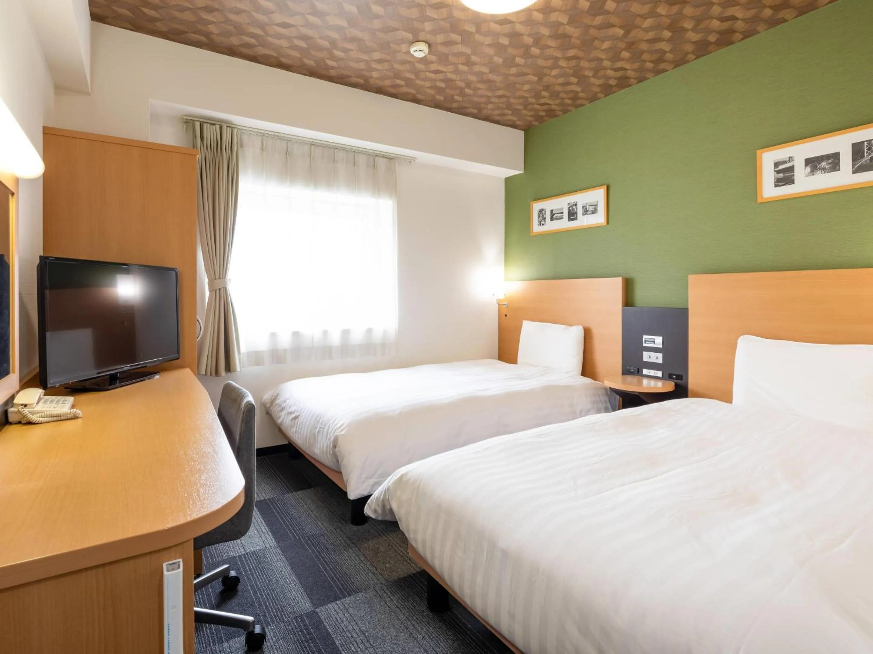 Twin Room - Non-Smoking in Comfort Hotel Kurosaki