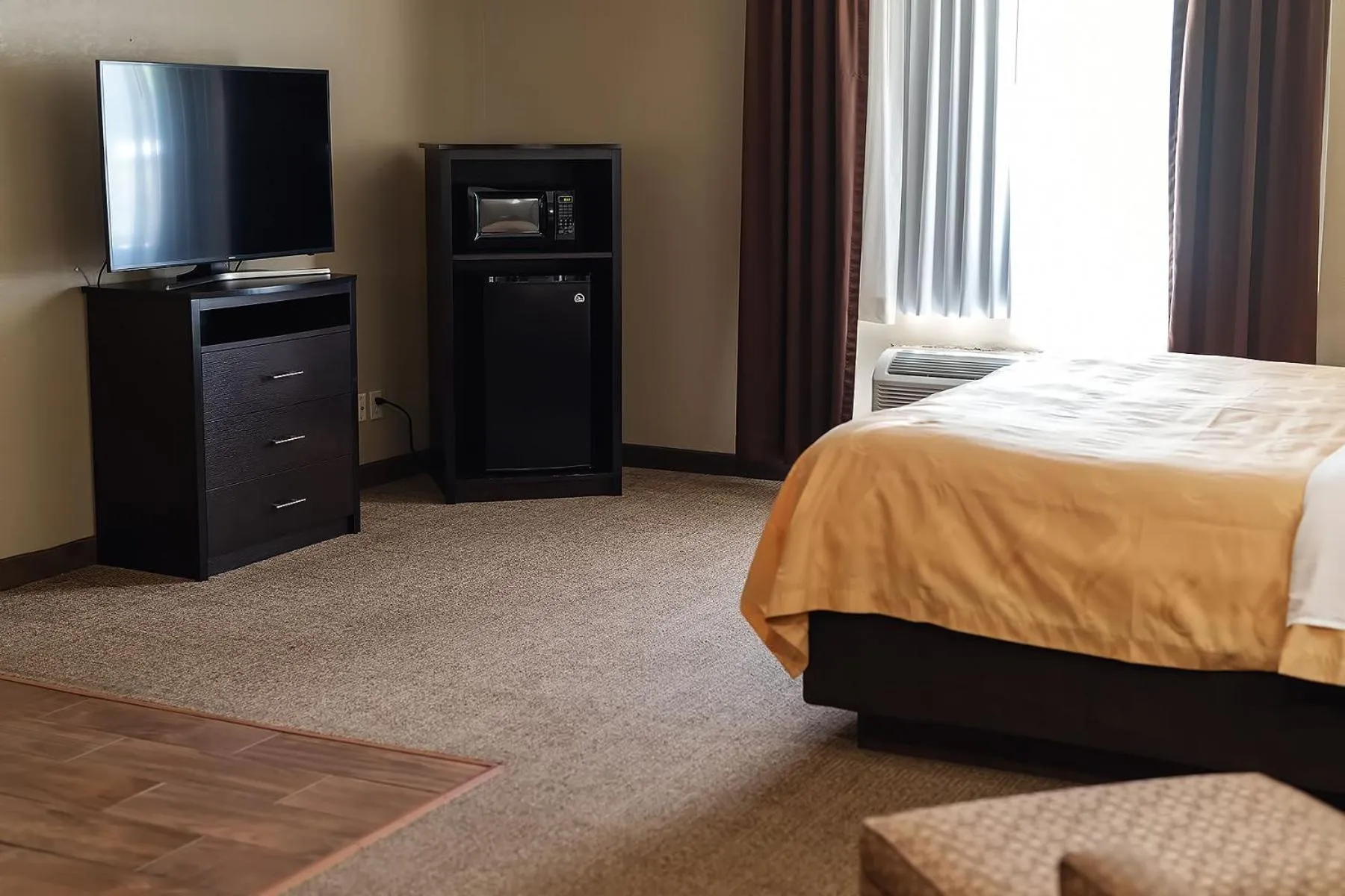 King Suite - Non-Smoking in Quality Inn