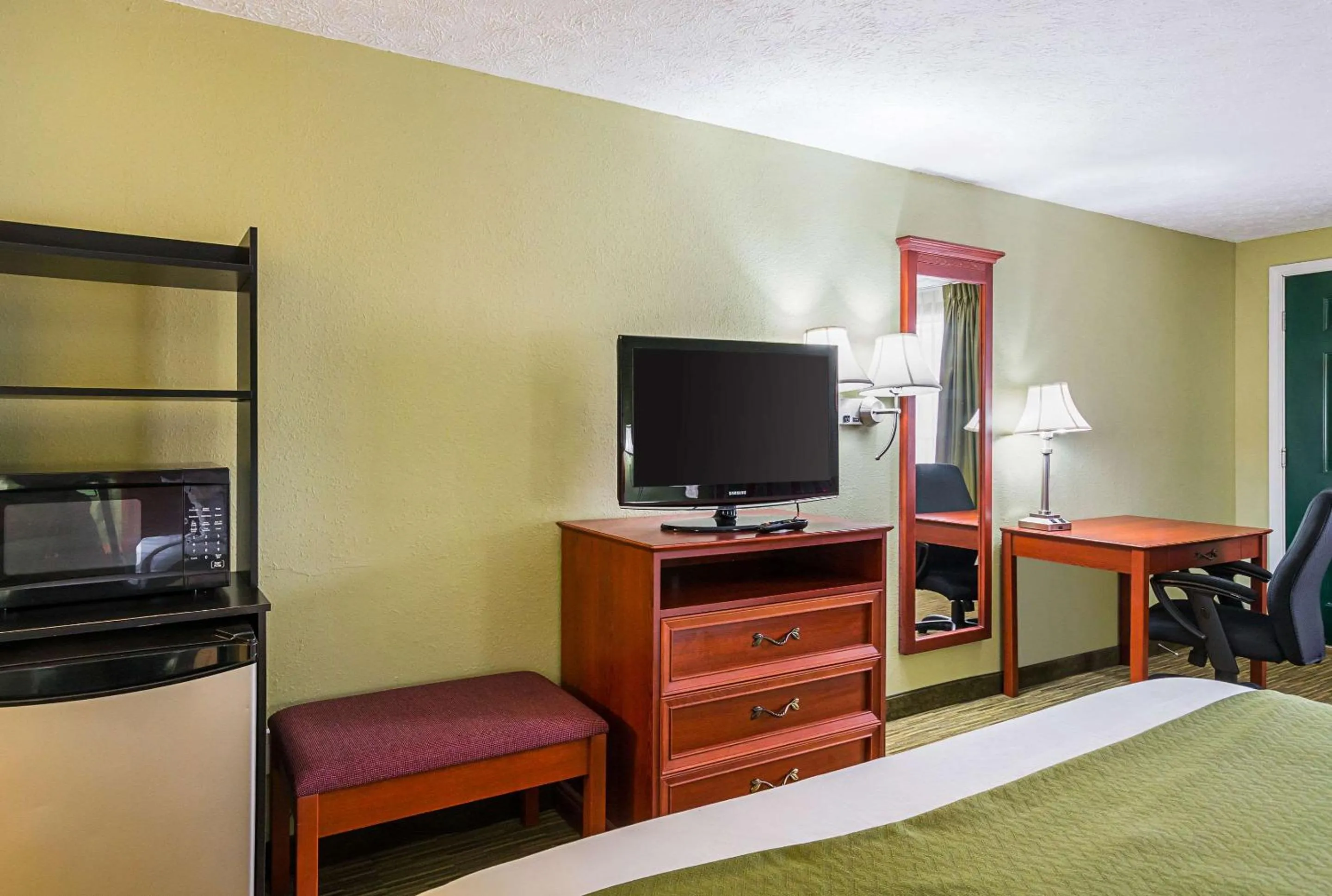 Queen Room with Two Queen Beds - Accessible/Non-Smoking  in Quality Inn