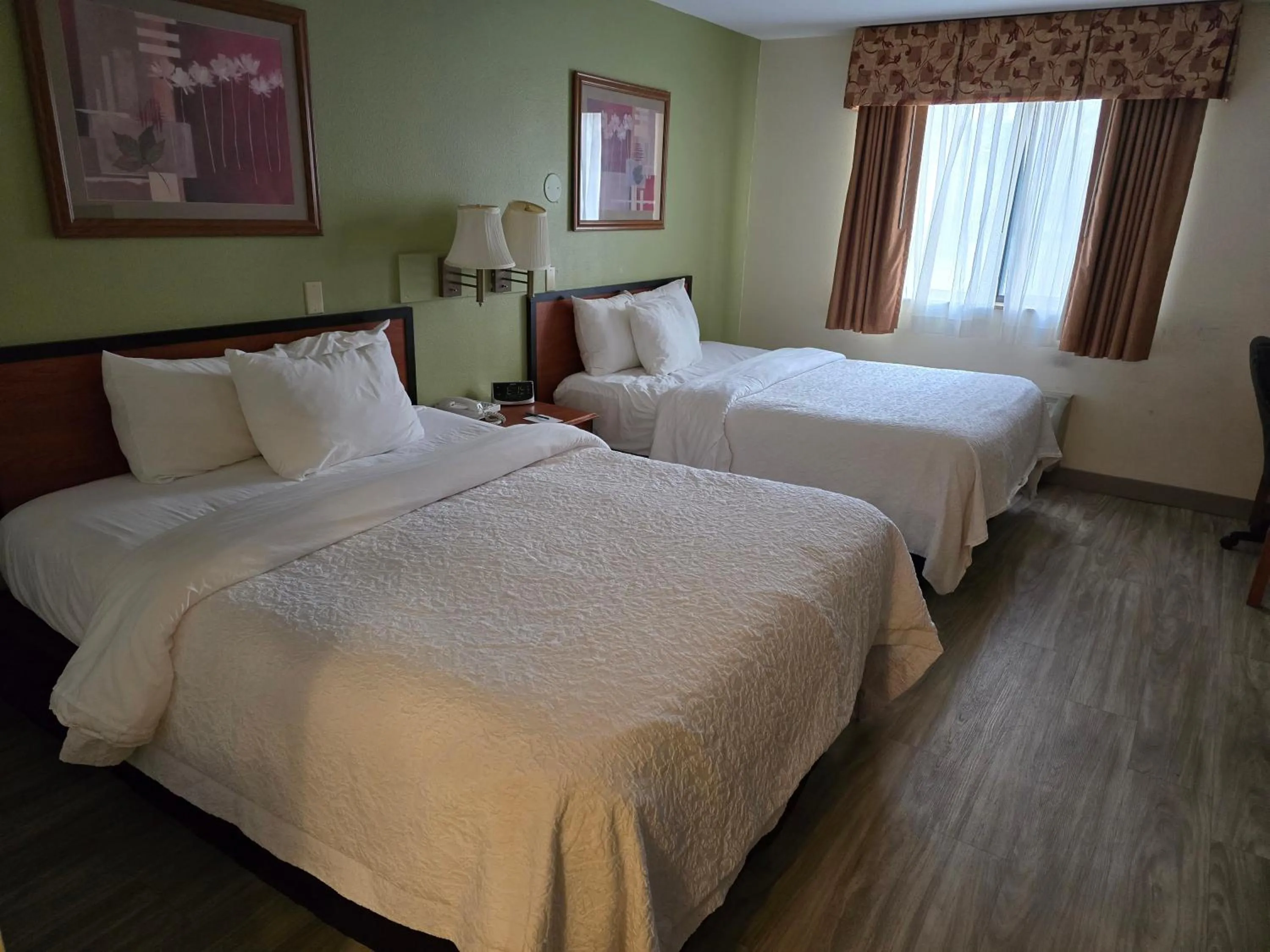 Queen Room with Two Queen Beds - Non-Smoking in Quality Inn Durand I-69