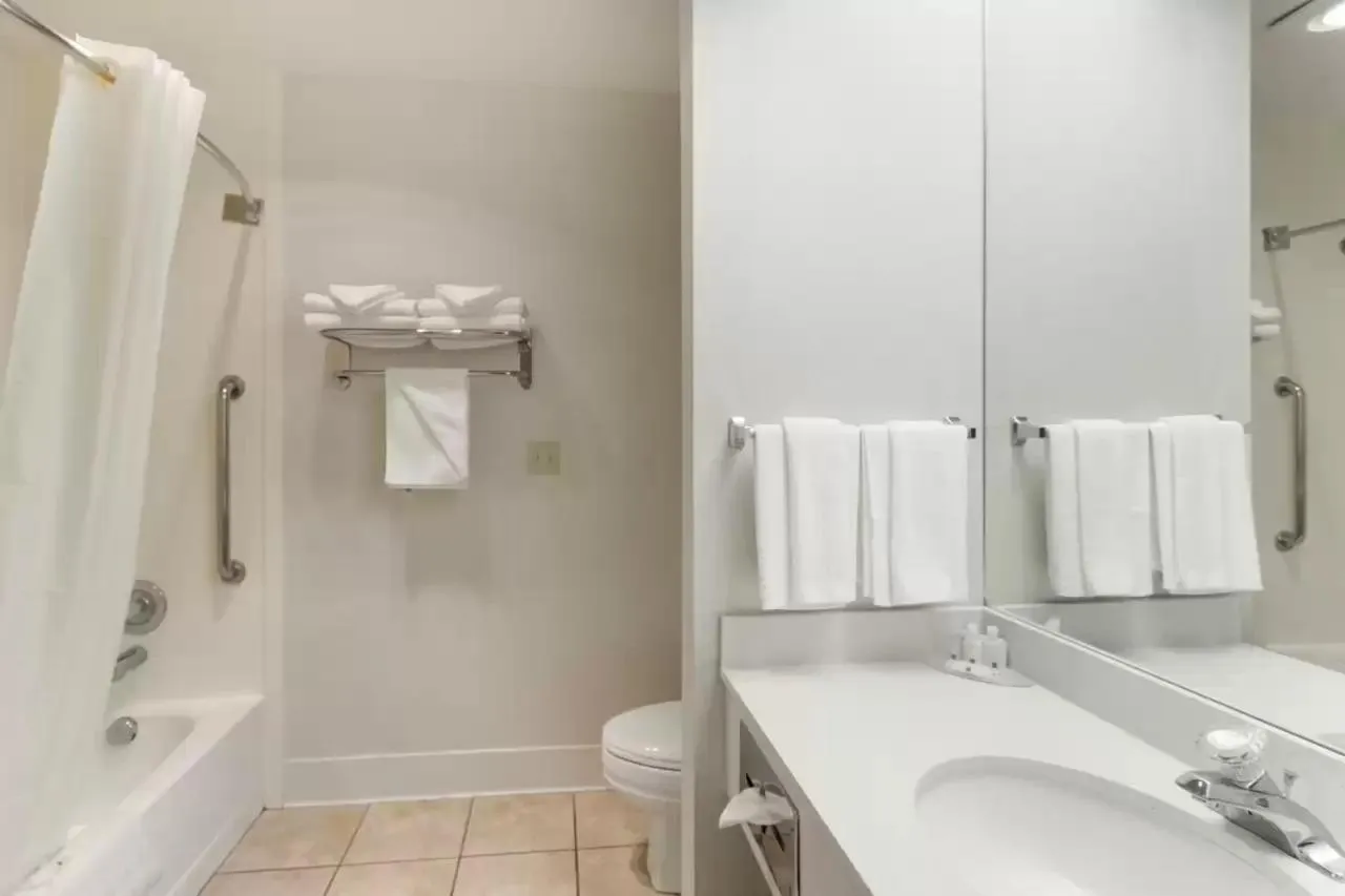 Standard Queen Room with Two Queen Beds - Non-Smoking in Quality Inn Payson I-15