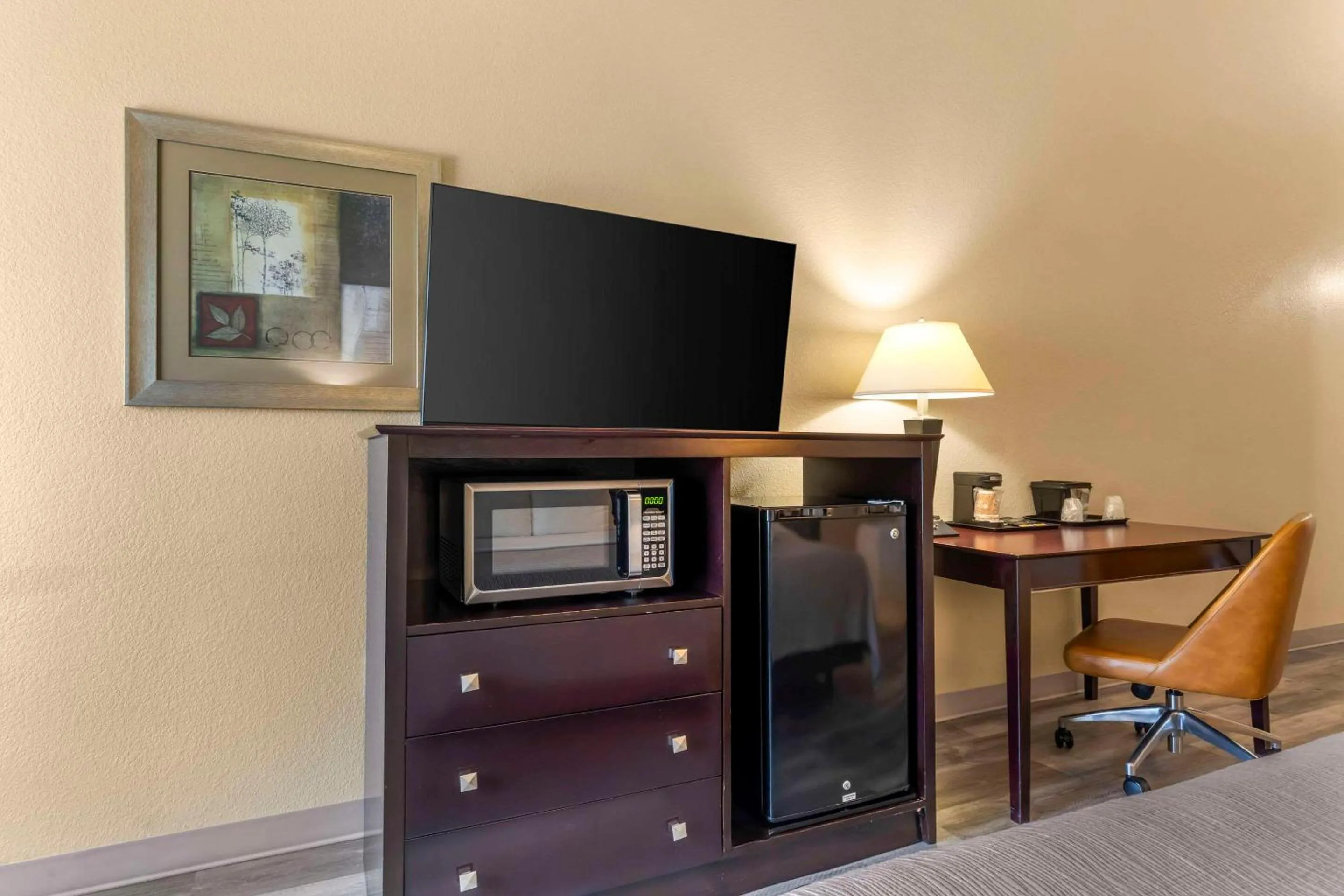 King Suite - Non-Smoking in Quality Inn and Suites Groesbeck
