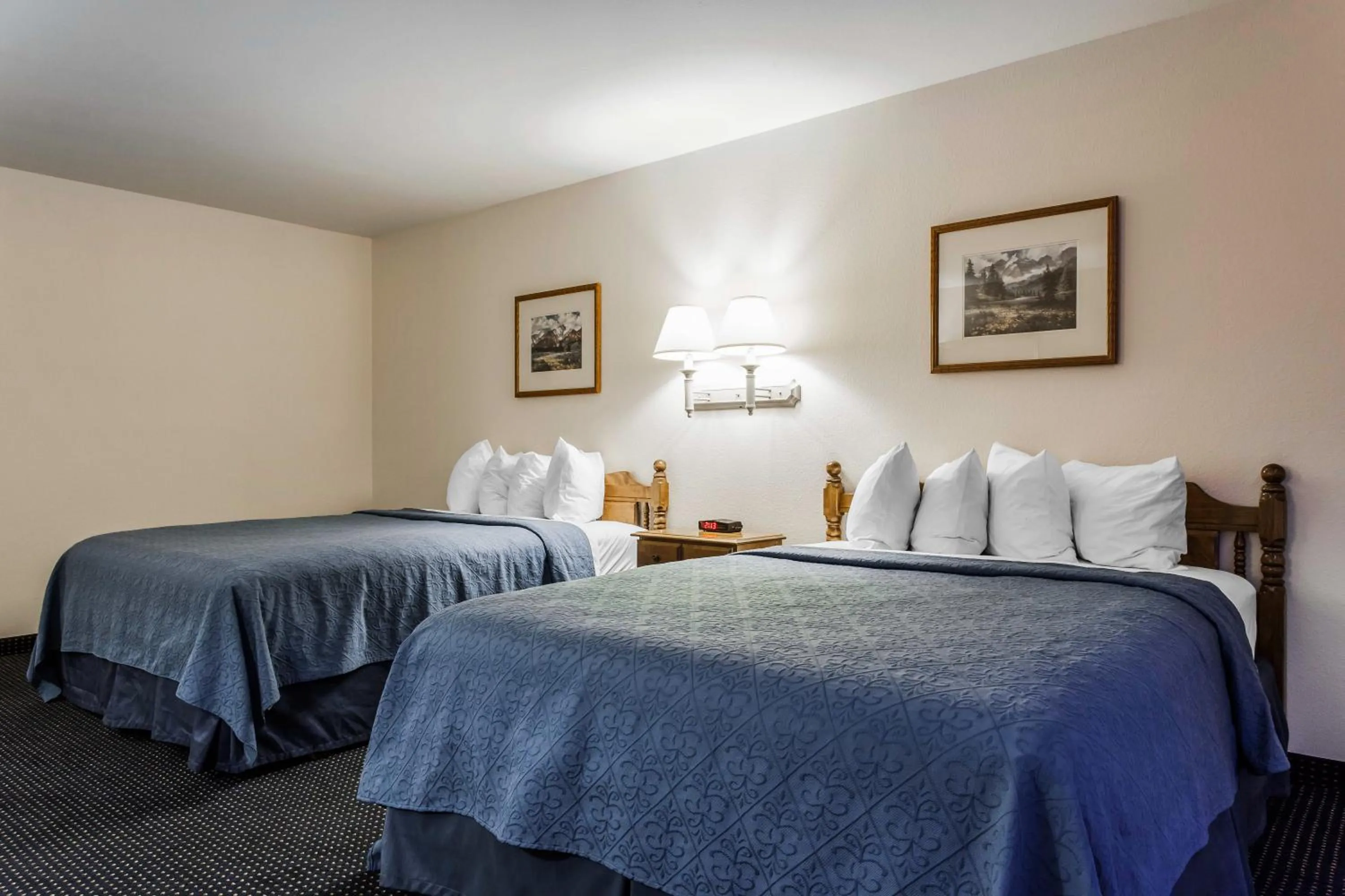 Queen Room with Two Queen Beds - Accessible/Non-Smoking  in Quality Inn & Suites Goldendale