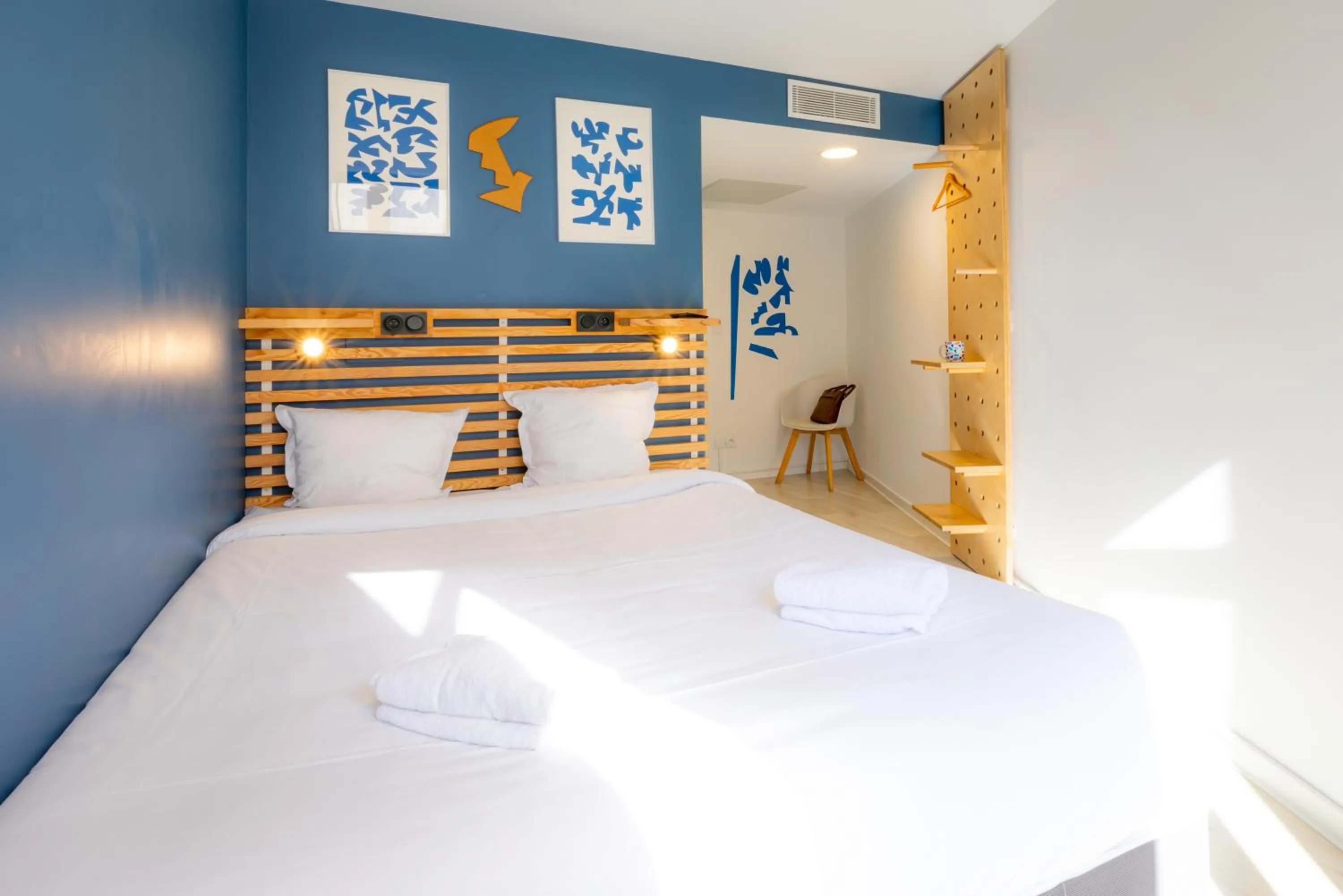 Superior Double or Twin Room in The People - Marseille