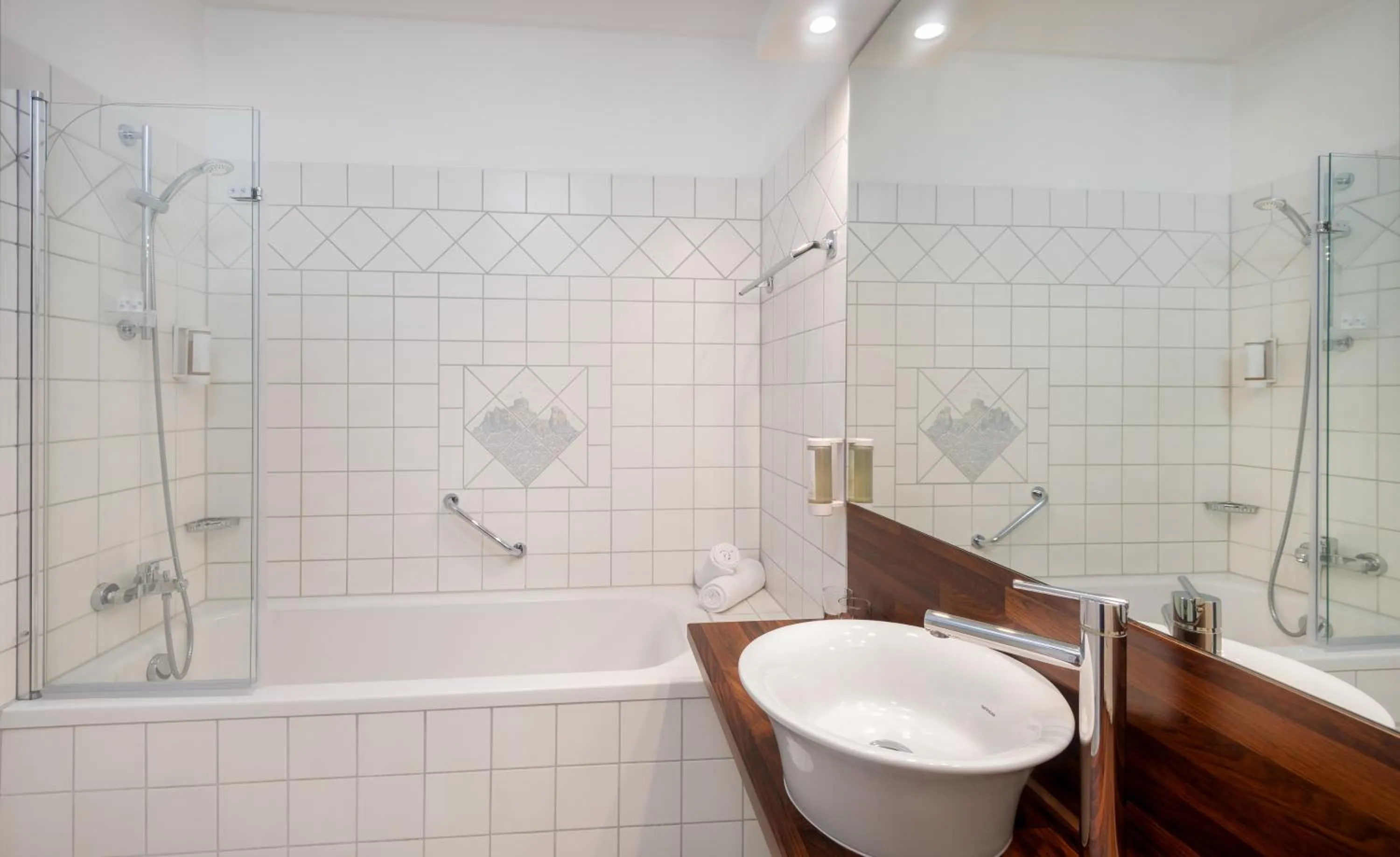 Deluxe Double Room in Wyndham Garden Lahnstein Koblenz