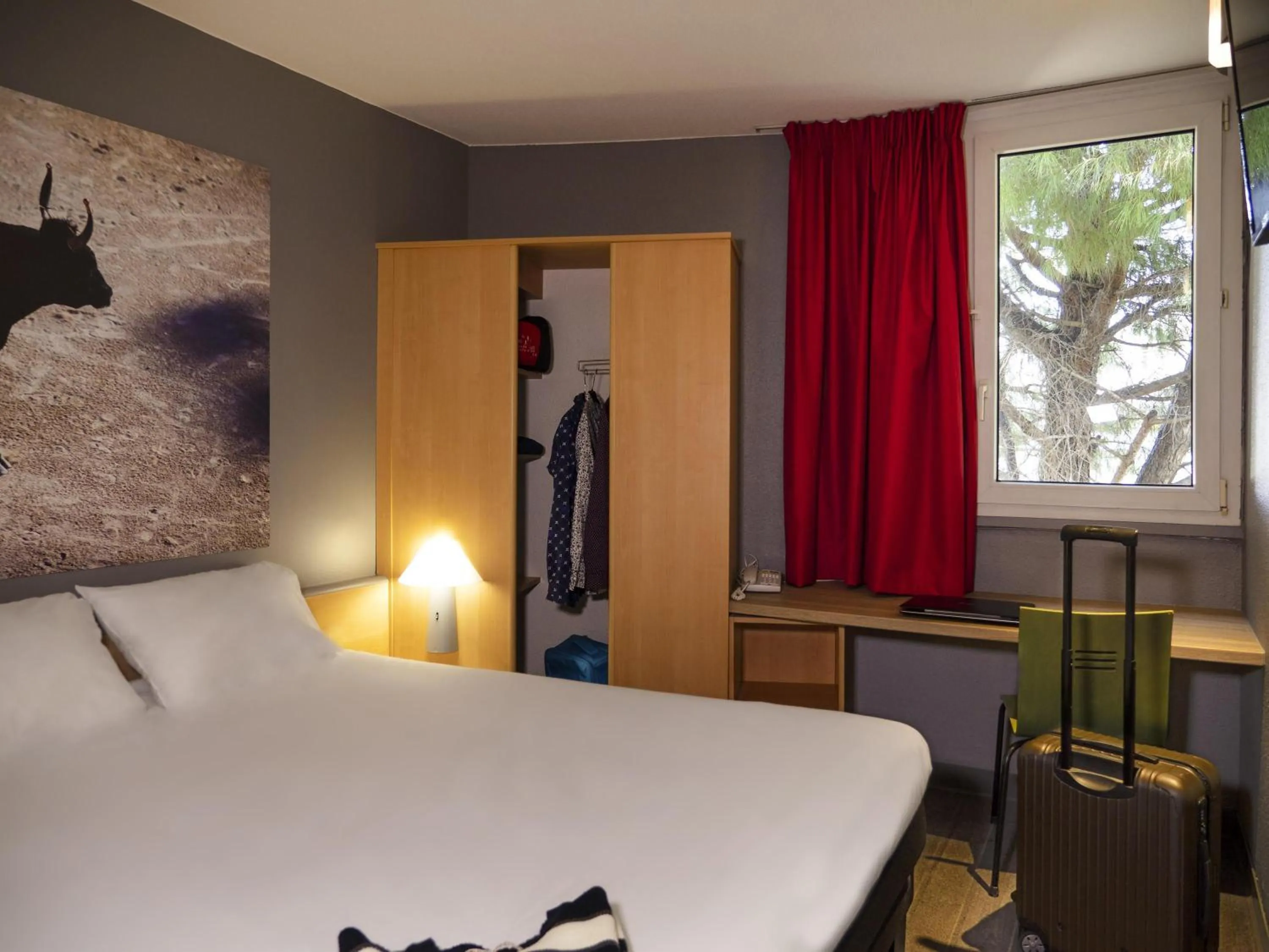 Standard Double Room in ibis Arles