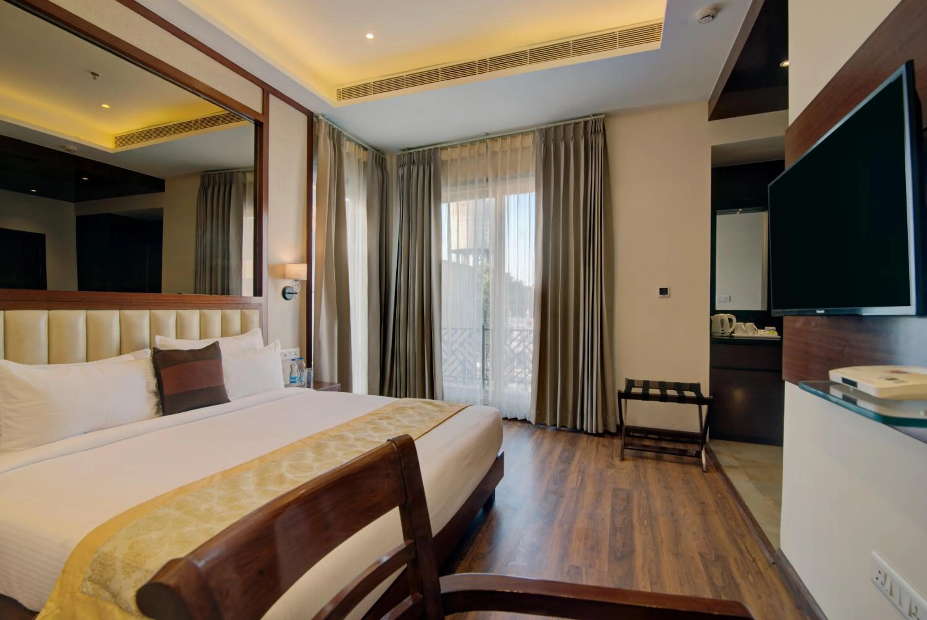 Executive Double Room (Free Drop To Golden Temple Once During The Stay  and Evening Tea - single occupancy - Coffee with Cookies) in Amritara Sadka Amritsar