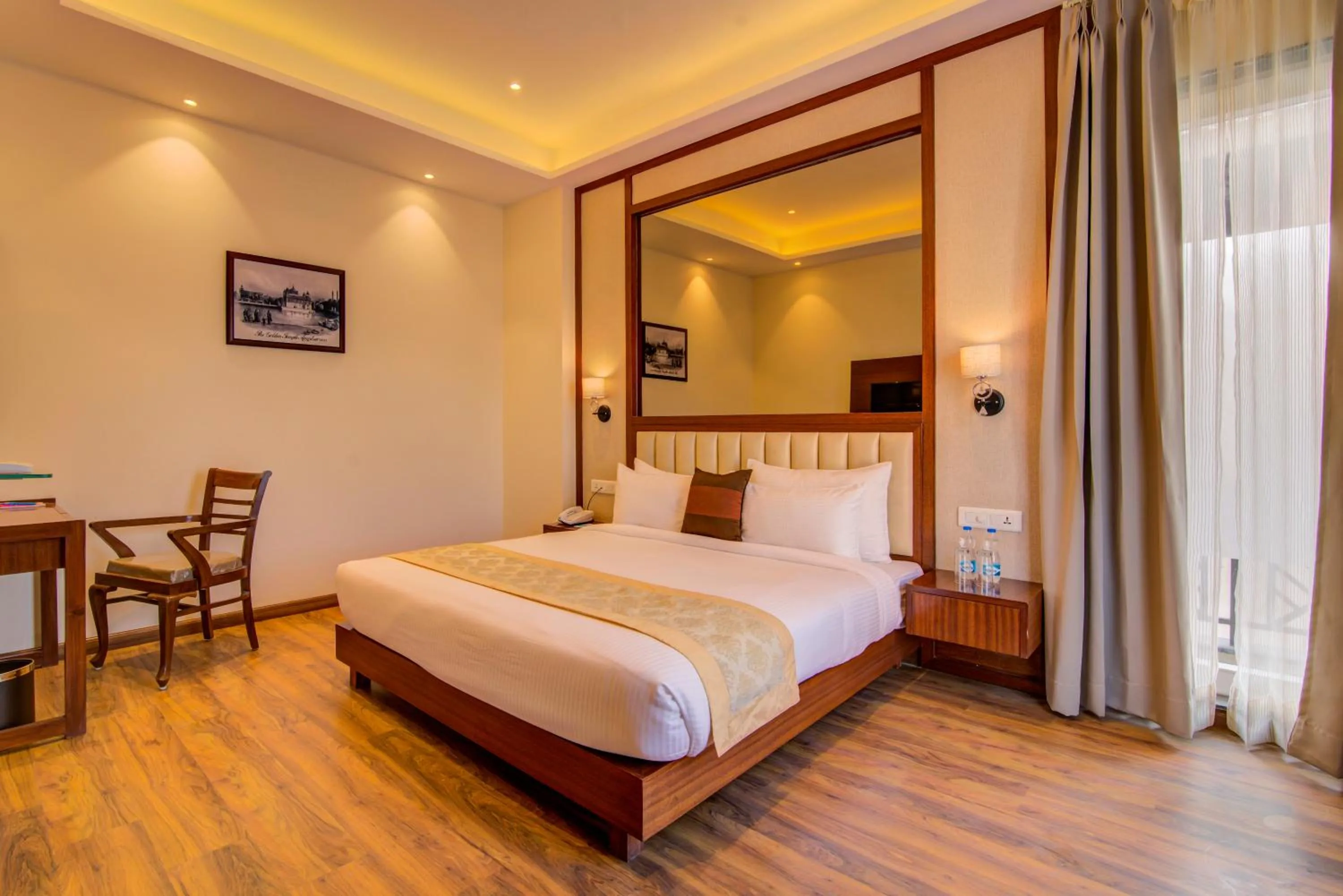 Deluxe Double Room (Free Drop To Golden Temple Once During The Stay  and Evening Tea - single occupancy - Coffee with Cookies) in Amritara Sadka Amritsar