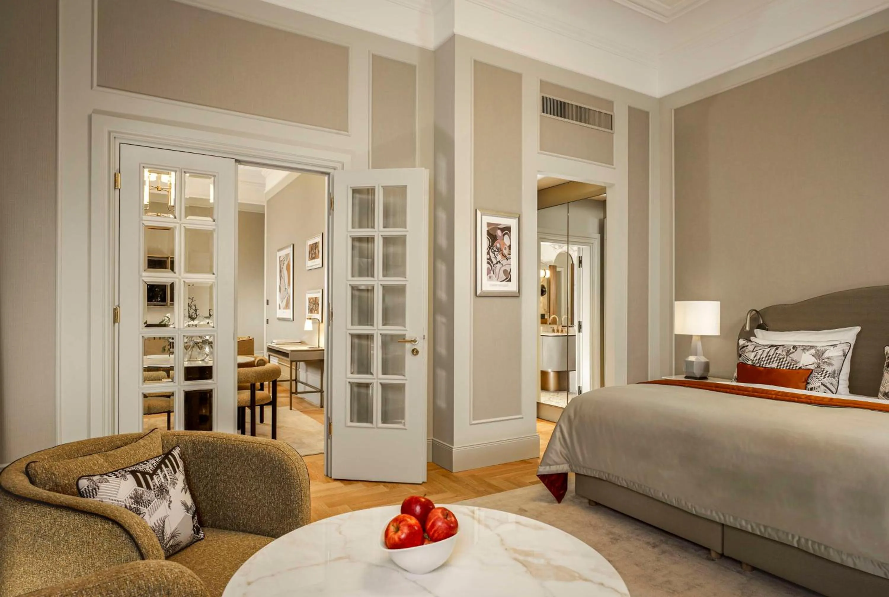 Deluxe Suite in Hotel Taschenbergpalais Kempinski