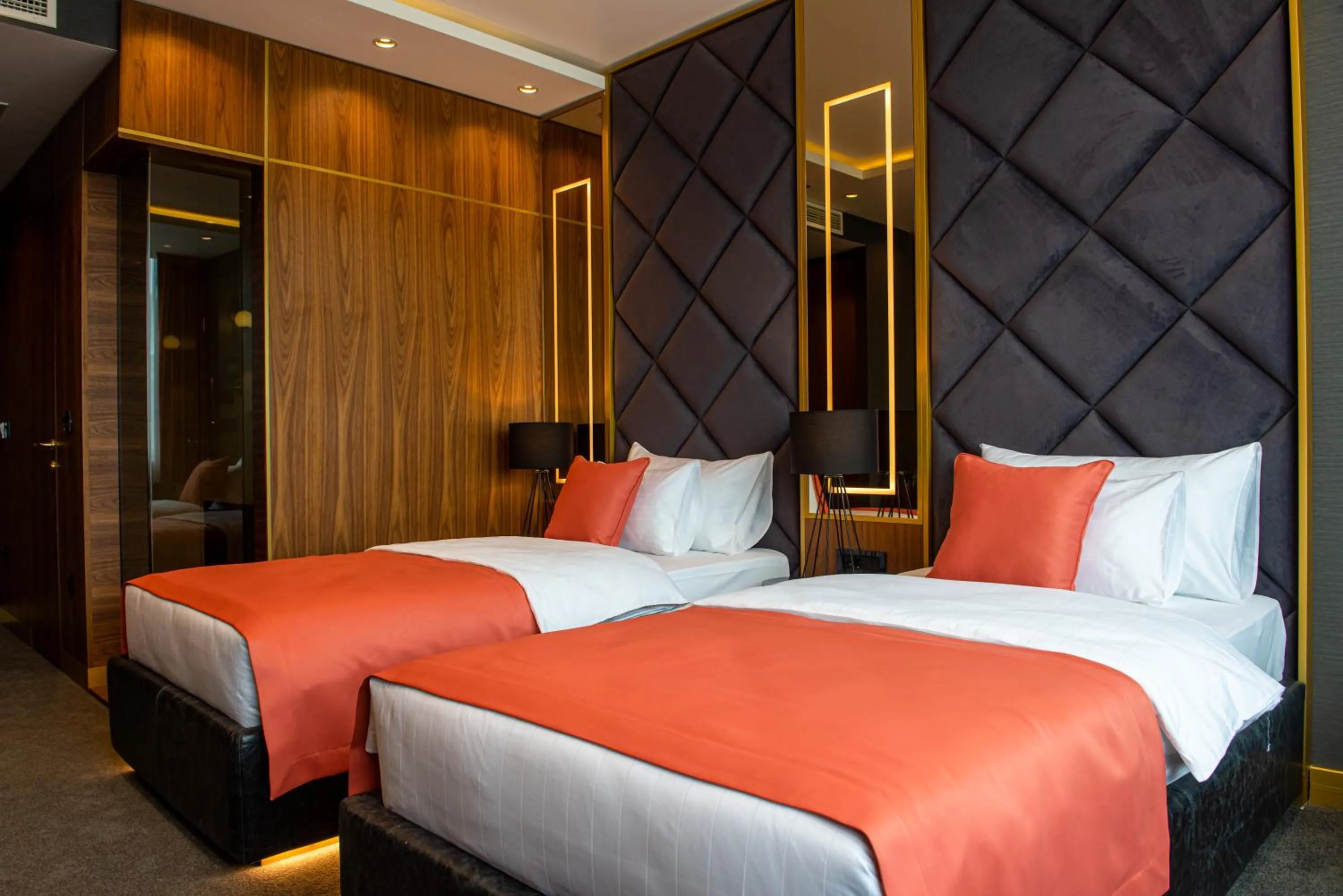 Standard Twin Room in Hotel Pupin Novi Sad