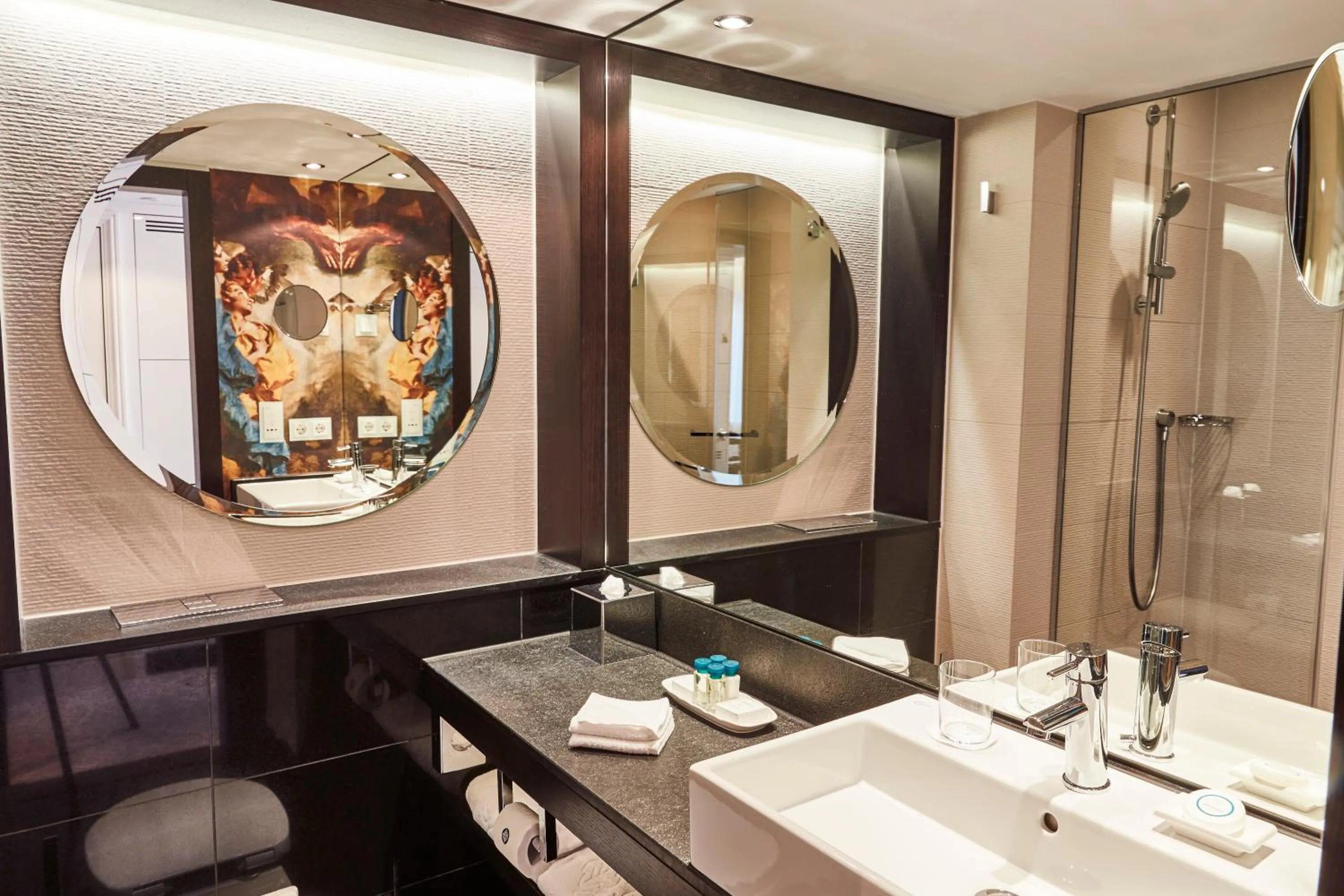 Superior Single Room in Vier Jahreszeiten Kempinski München