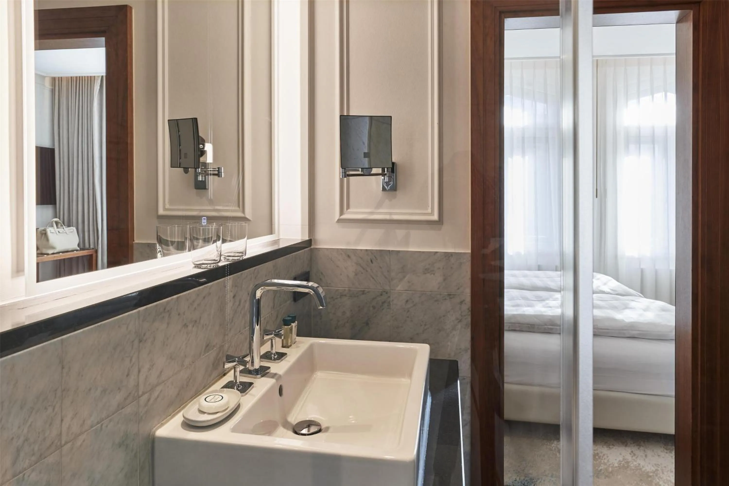 Signature Two Bedroom Suite in Vier Jahreszeiten Kempinski München