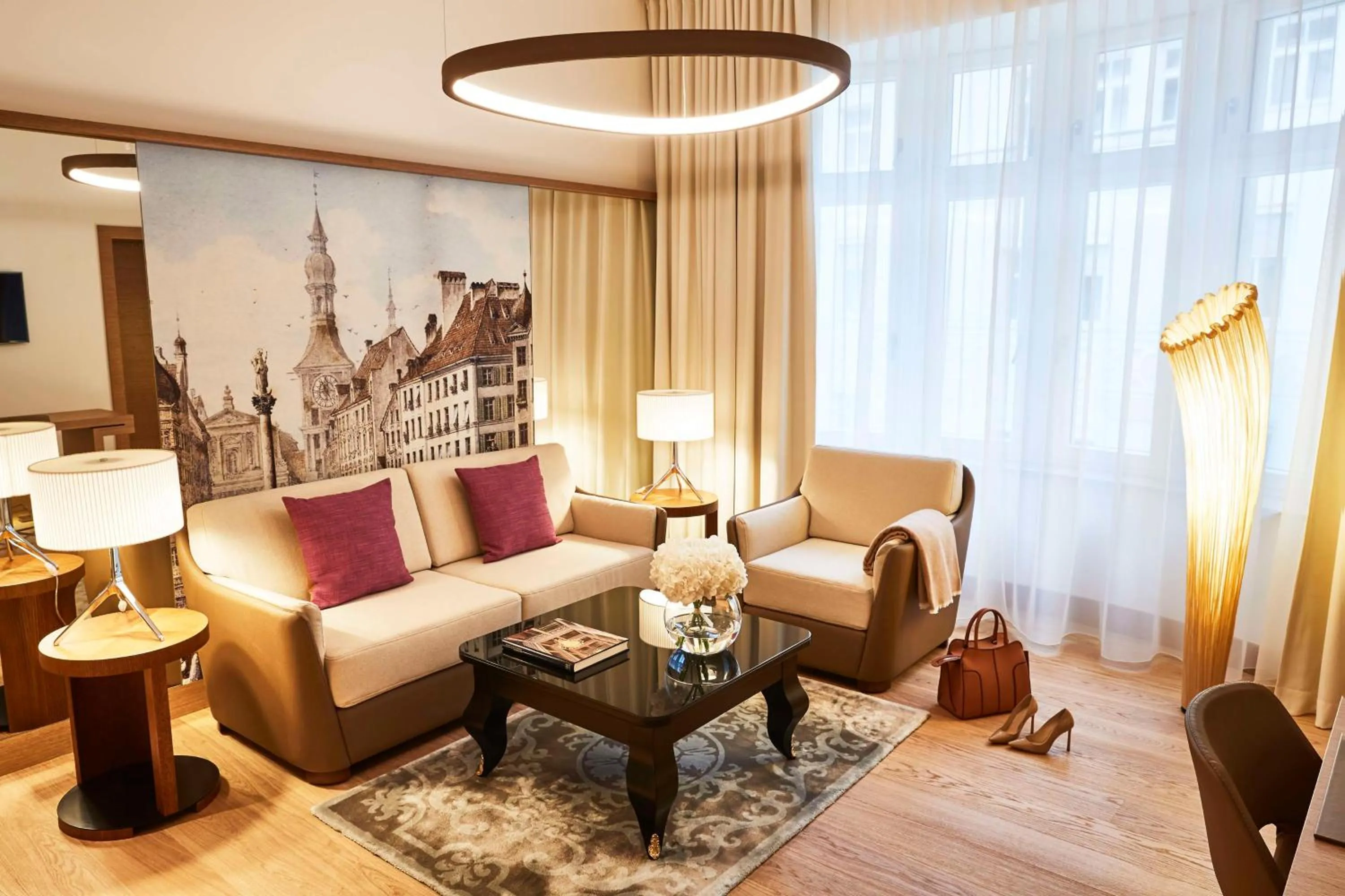 Superior Suite in Vier Jahreszeiten Kempinski München