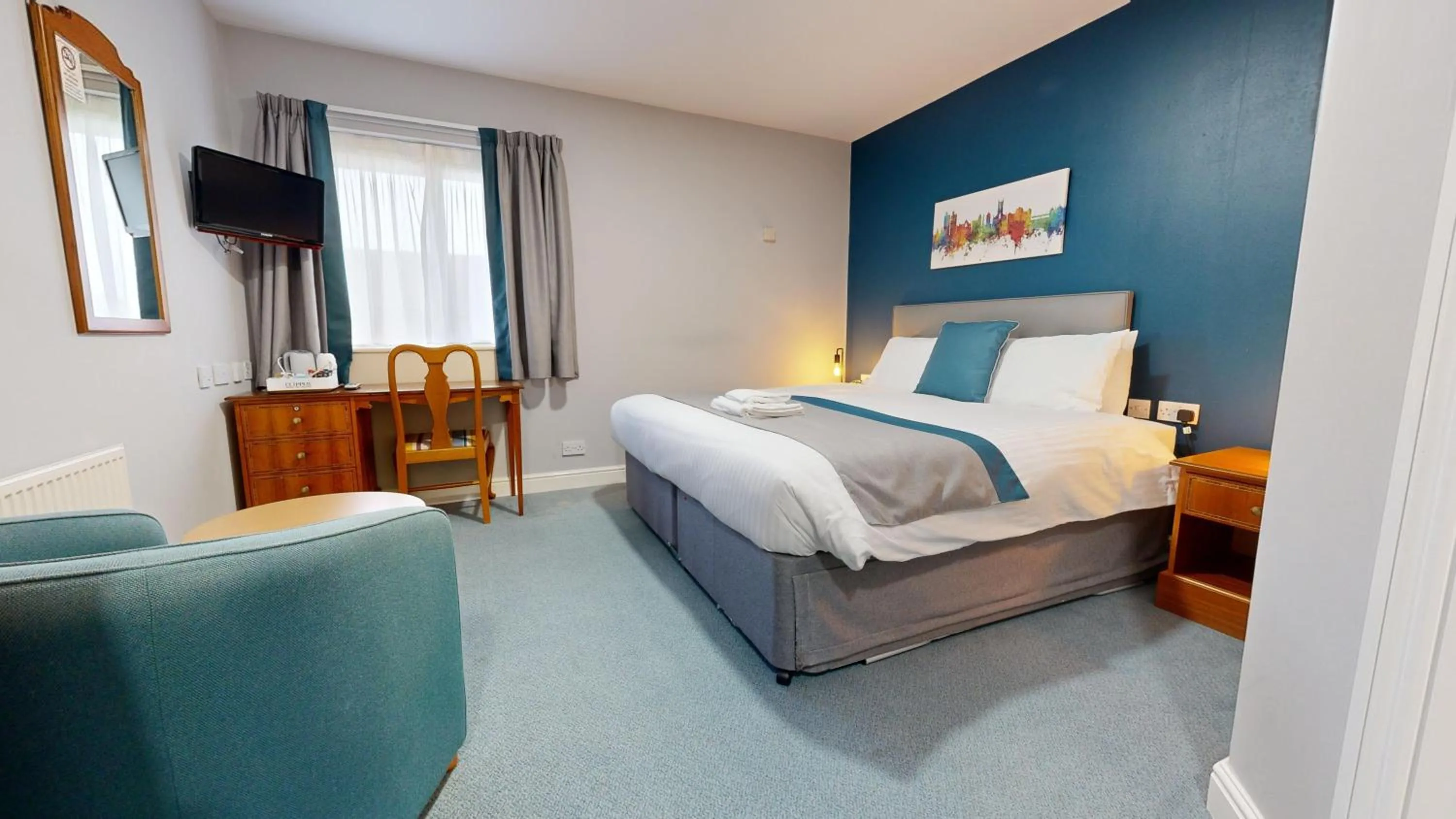 Deluxe Double Room in Yarnfield Park Training And Conference Centre