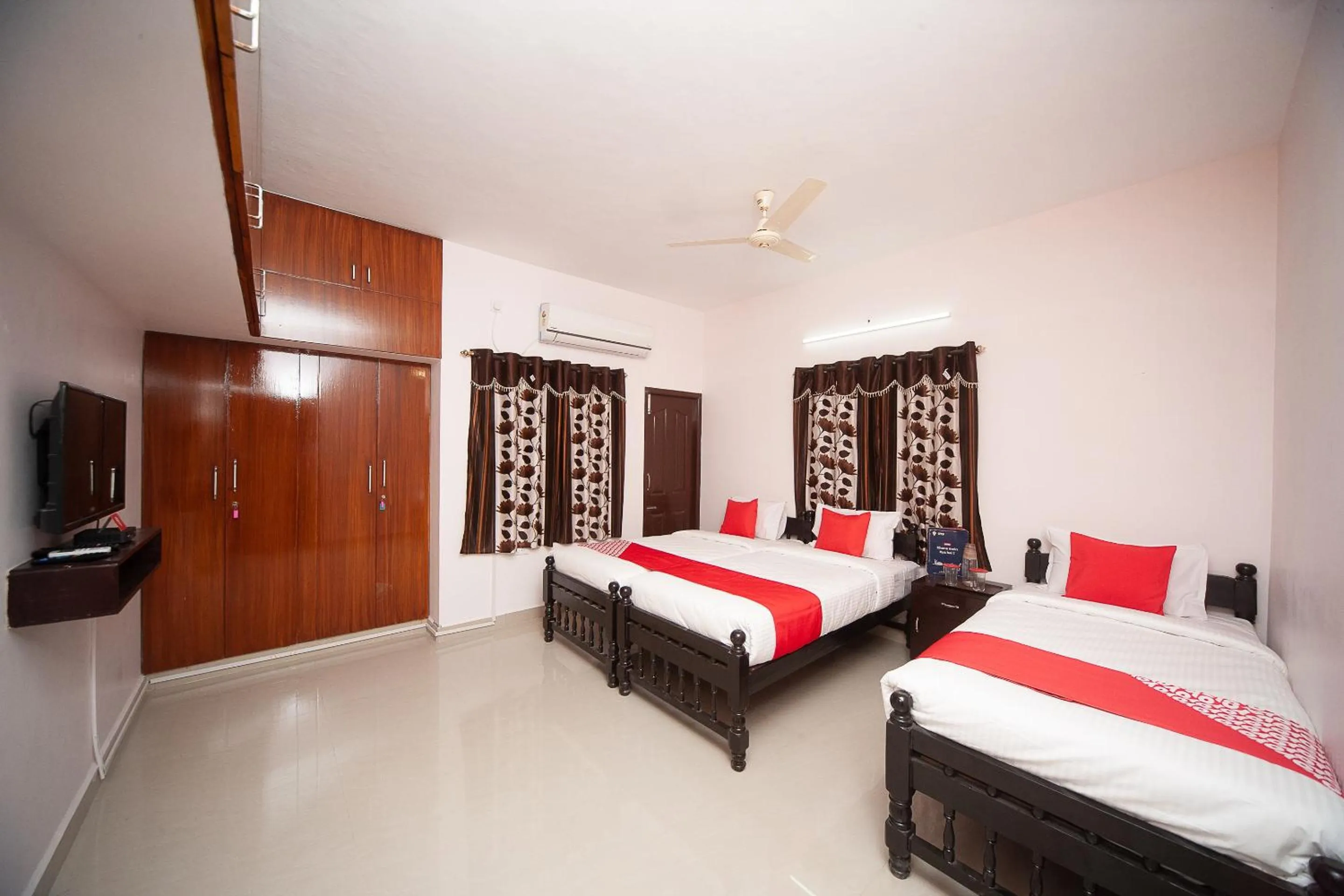 Classic Triple Room - single occupancy in Hotel O Kiruba Castle