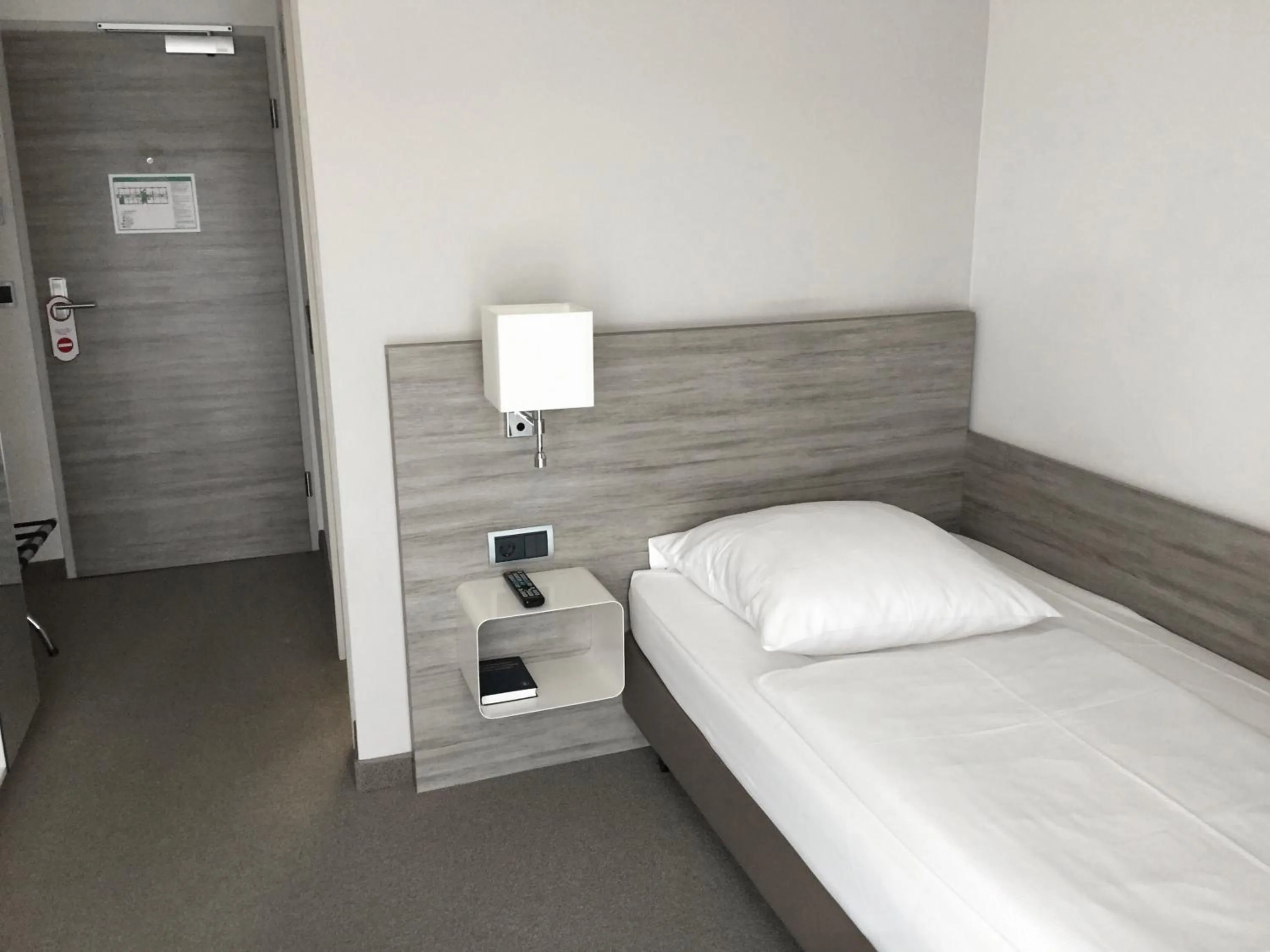 Economy Single Room - single occupancy in Hotel Schweizer Hof
