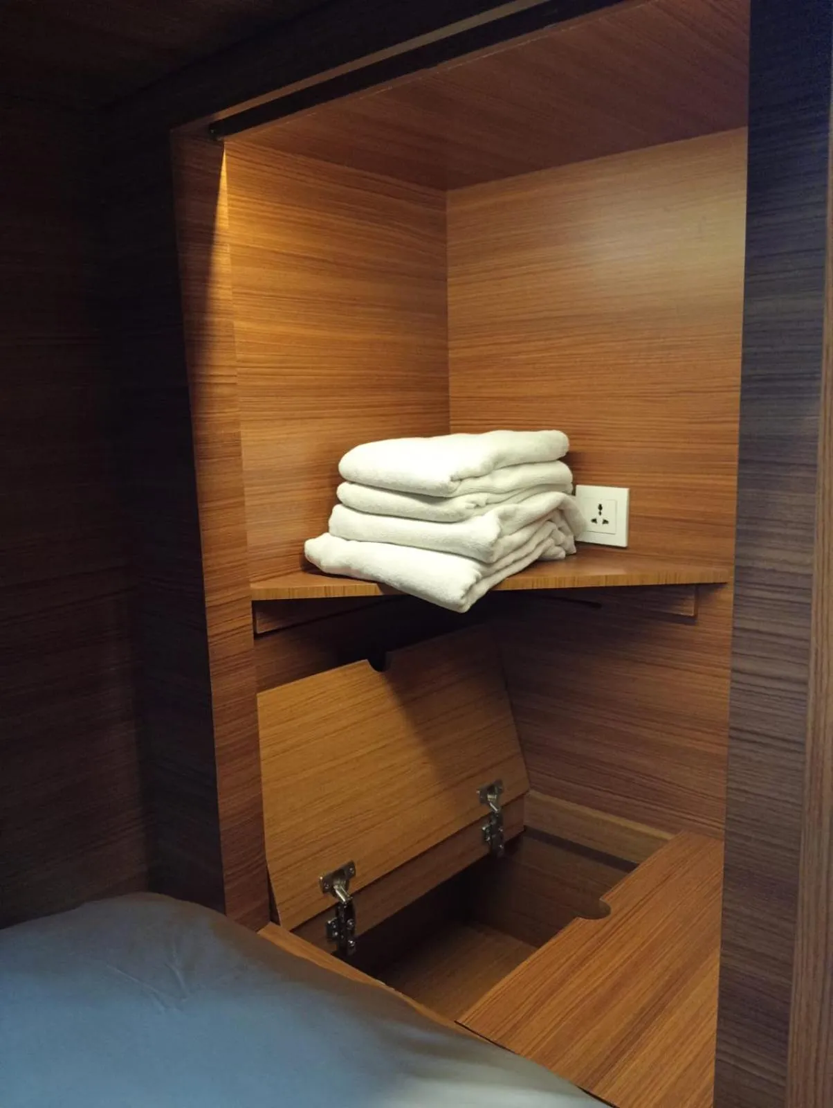 4-Bed Mixed Dormitory Room in Liberta Malioboro South