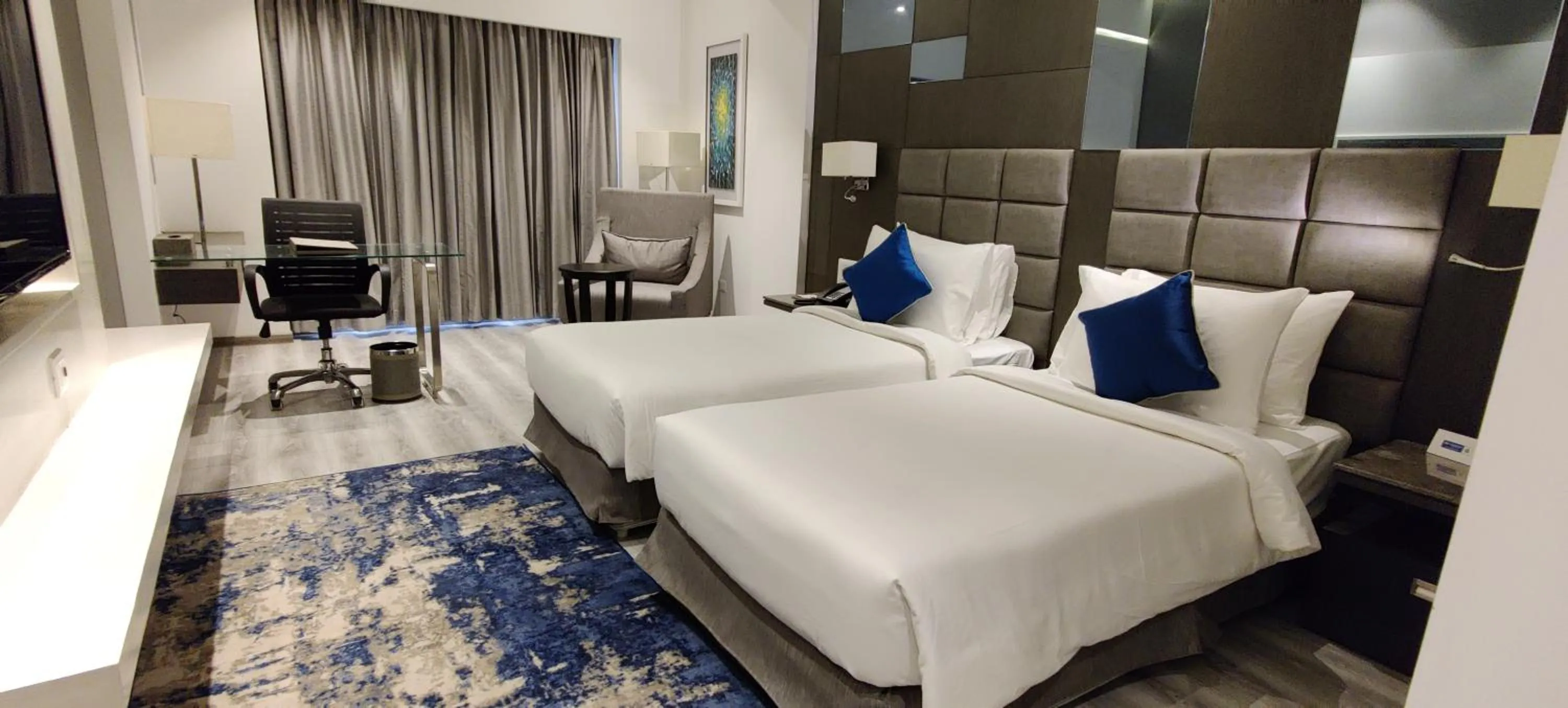 Deluxe Twin Room with One Way Airport Transfer in Best Western Plus Tejvivaan