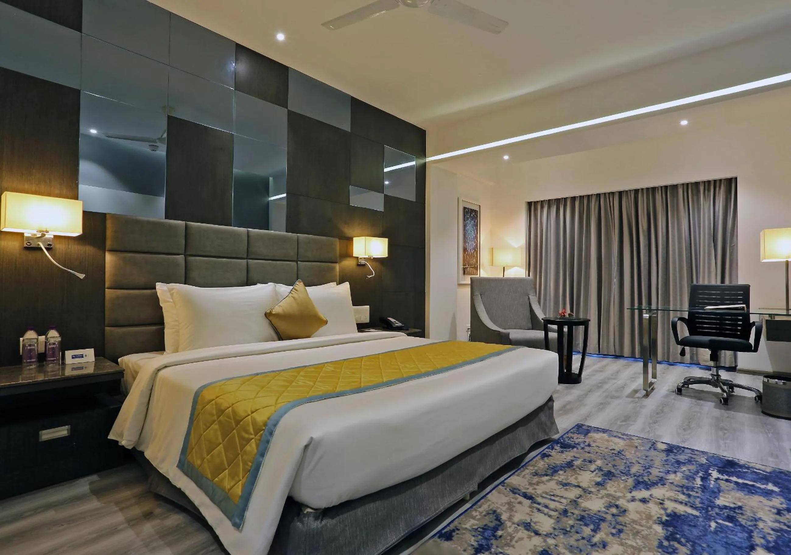 Deluxe King Room with One Way Airport Transfer - single occupancy in Best Western Plus Tejvivaan