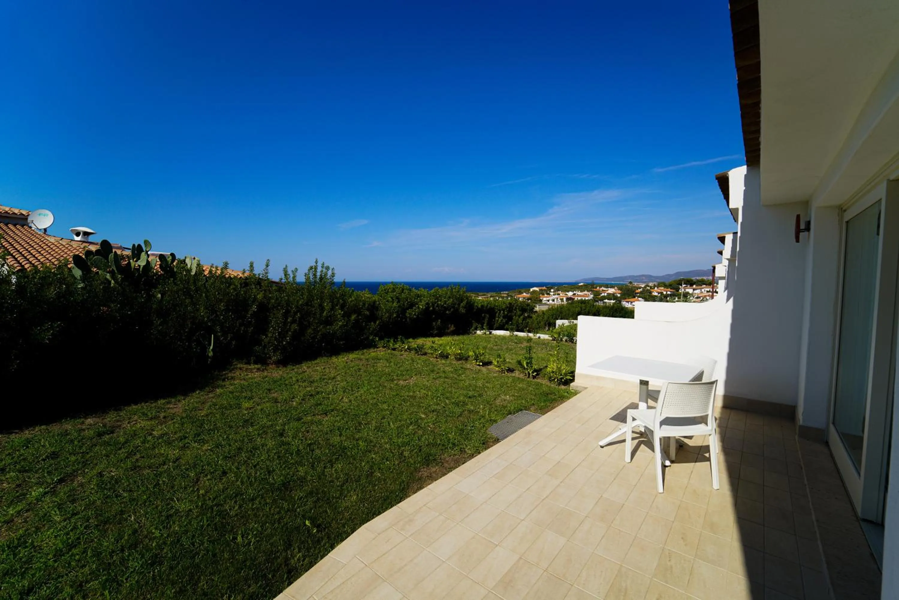 Triple Room with Sea View in GH Santina Resort & SPA