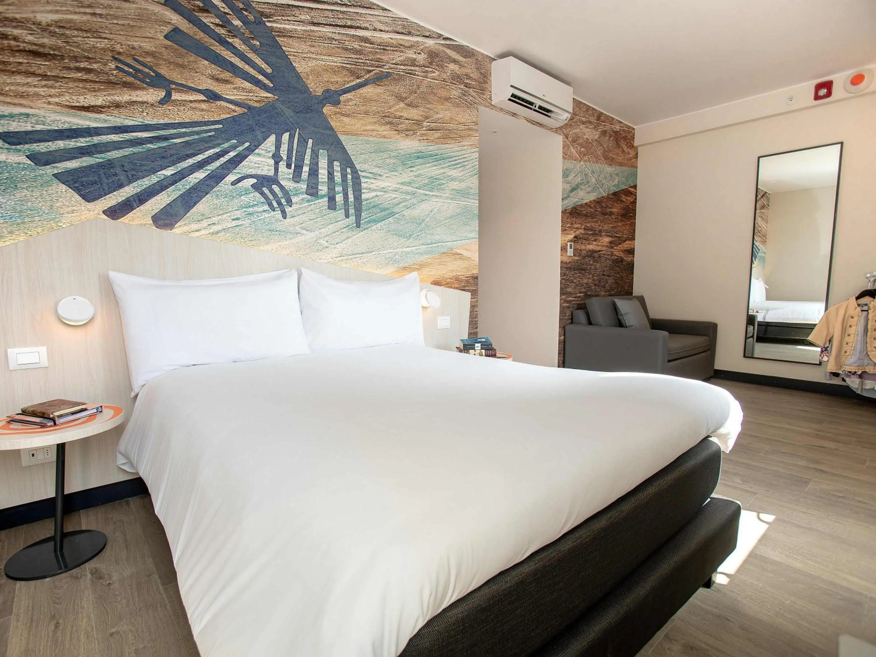 Queen Room - Disability Access in ibis Styles Lima Benavides Miraflores