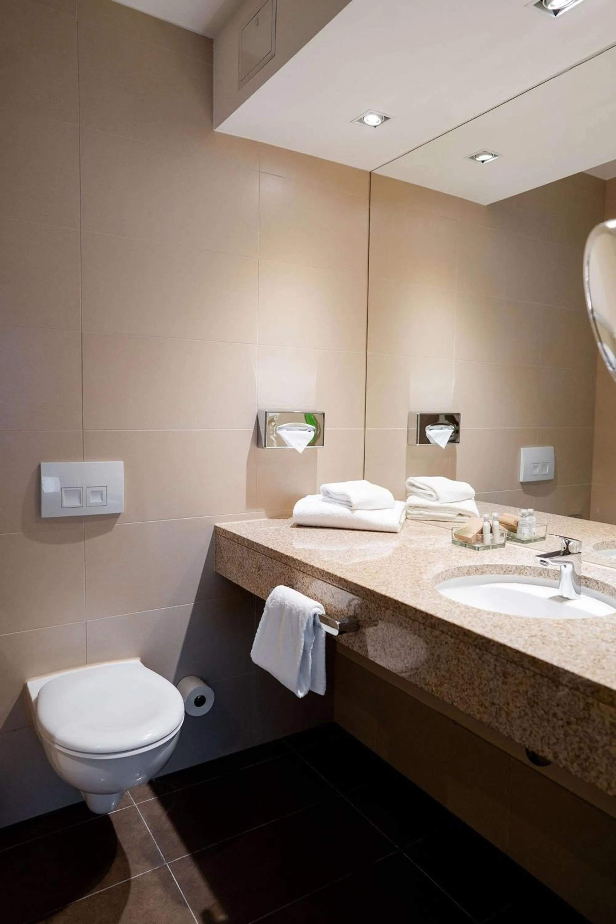 Standard Room in Lanzcarré Hotel Mannheim, a member of Radisson Individuals