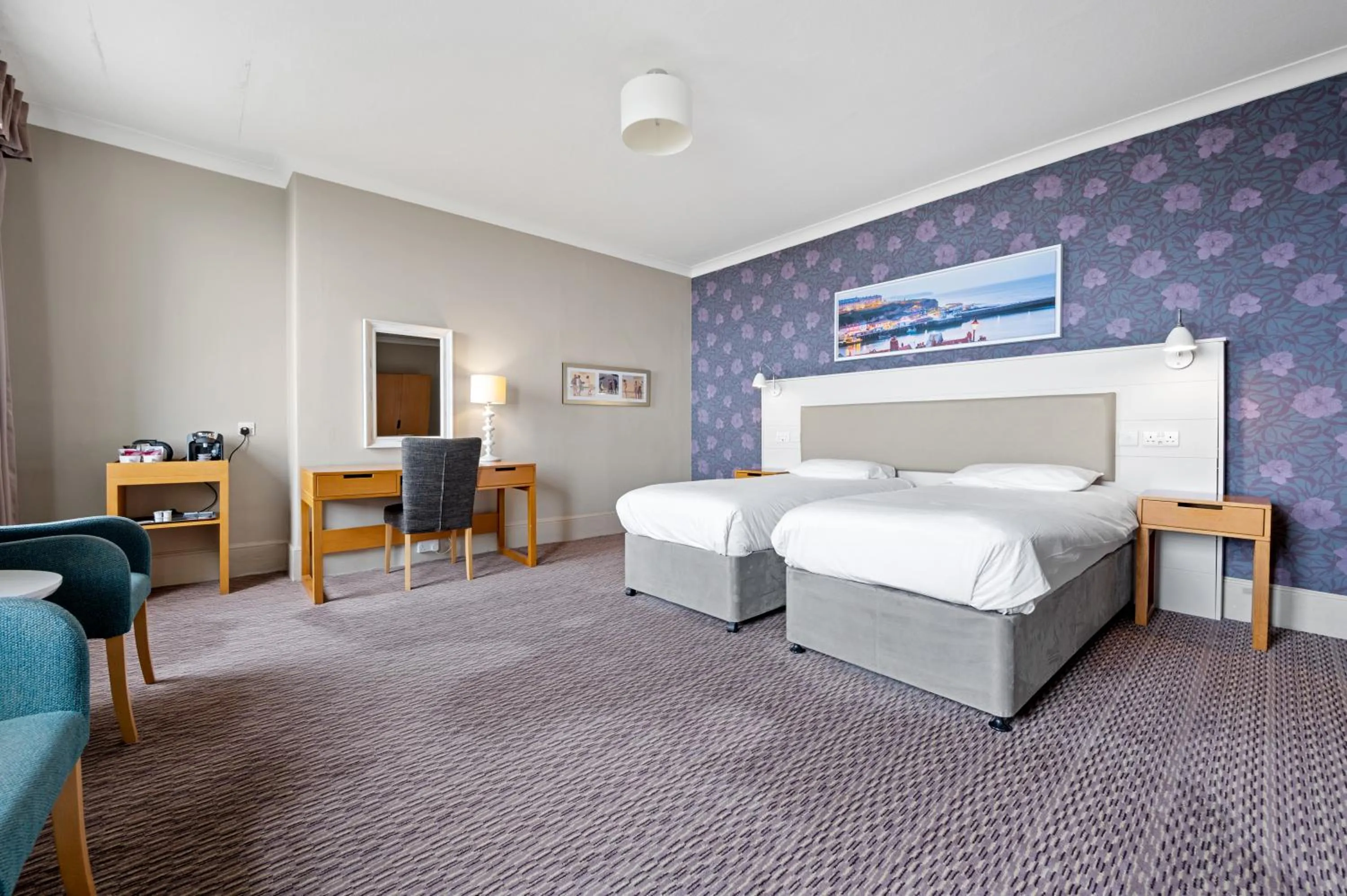 Superior Twin Room with Sea View in Royal Whitby