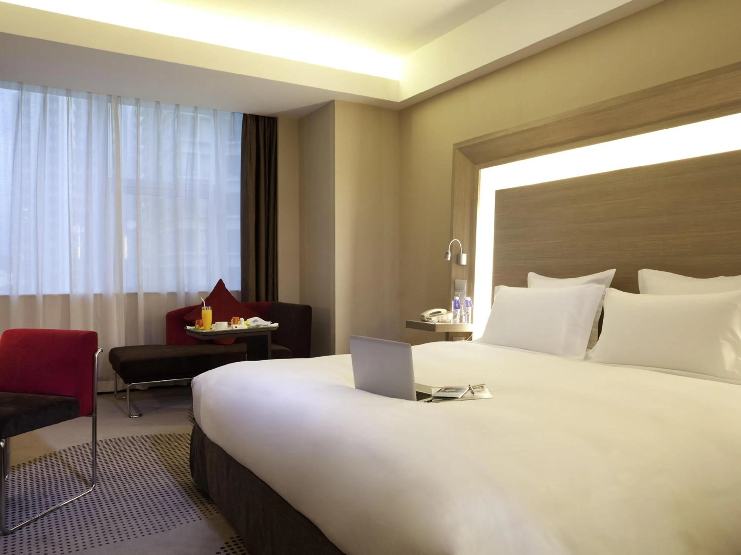 Superior Queen Room in Shenzhen Novotel Watergate