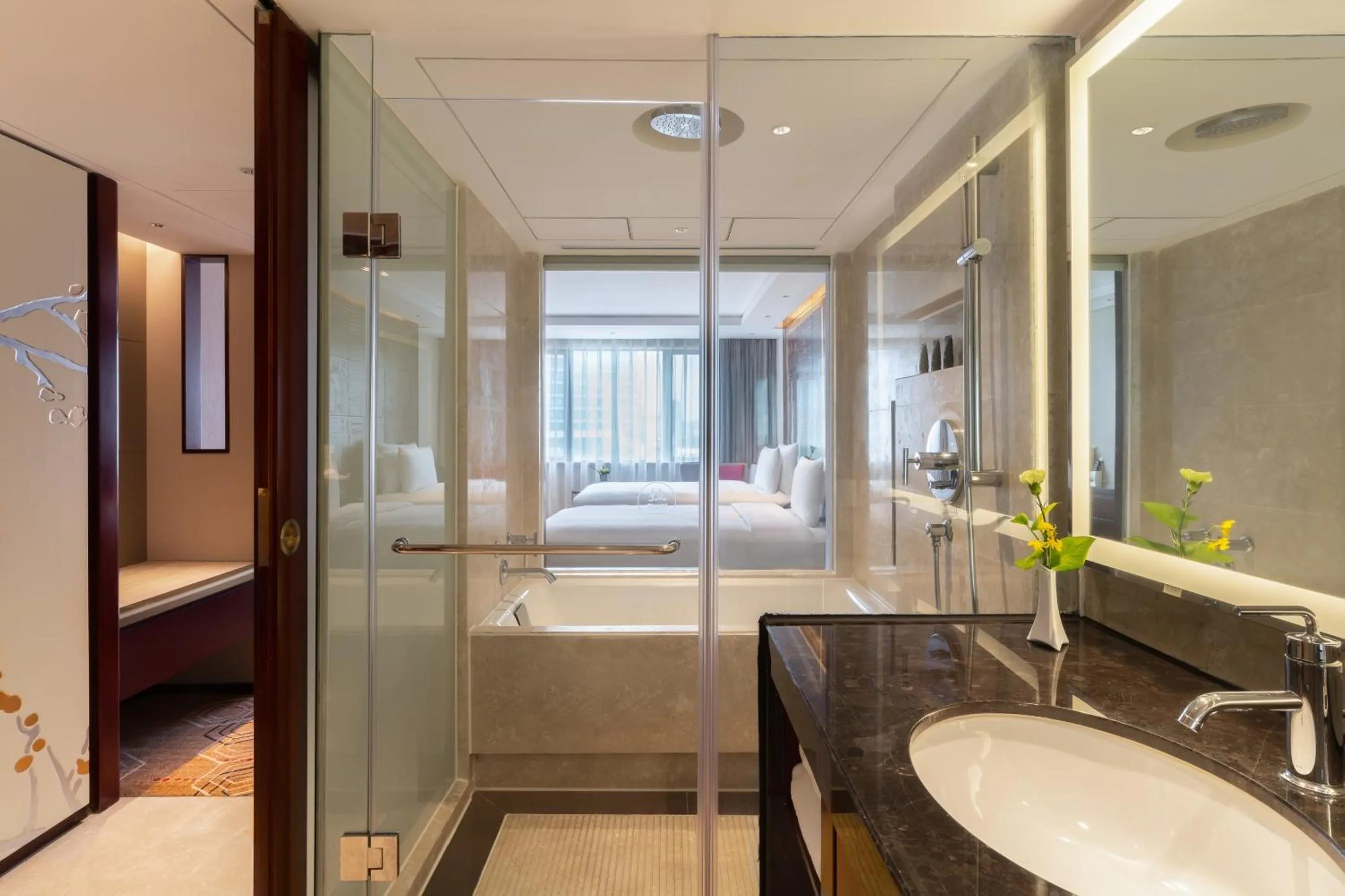 Deluxe Twin Room in China Hotel Guangzhou