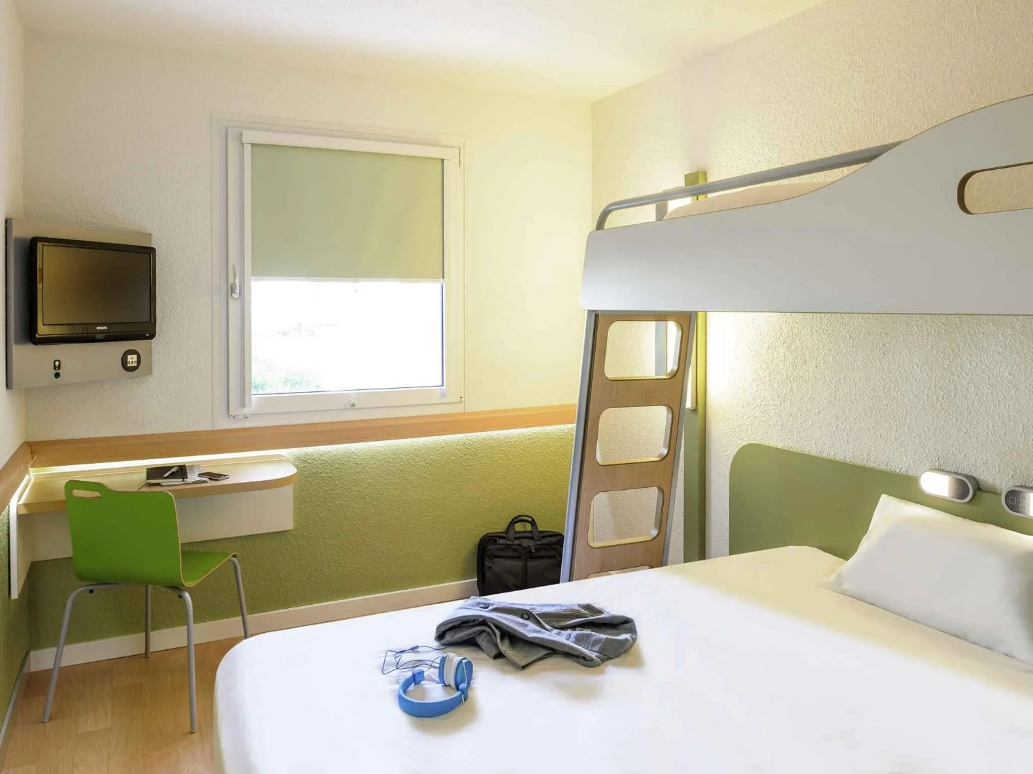 Triple Room with One Double Bed and One Bunk Bed in ibis budget Lyon Sud St Genis Laval