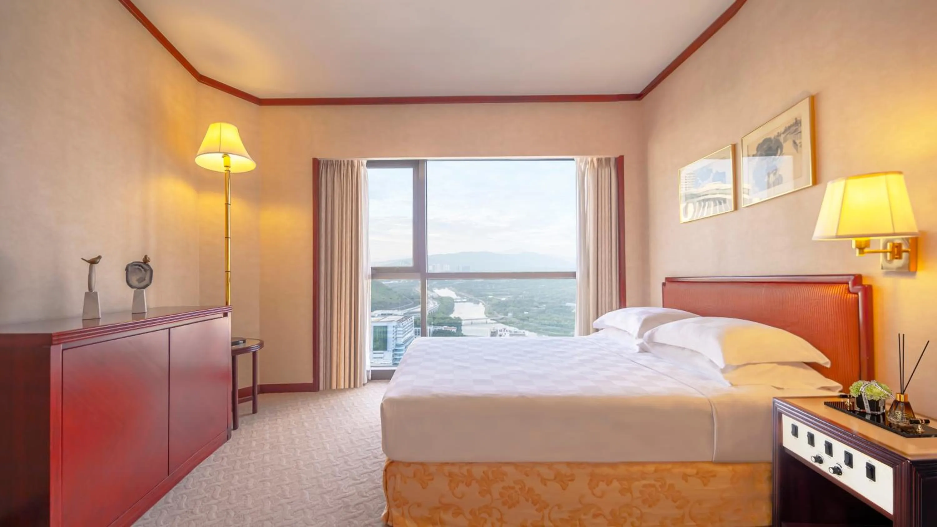 Superior Suite in Felicity Hotel Shenzhen, Luohu Railway Station