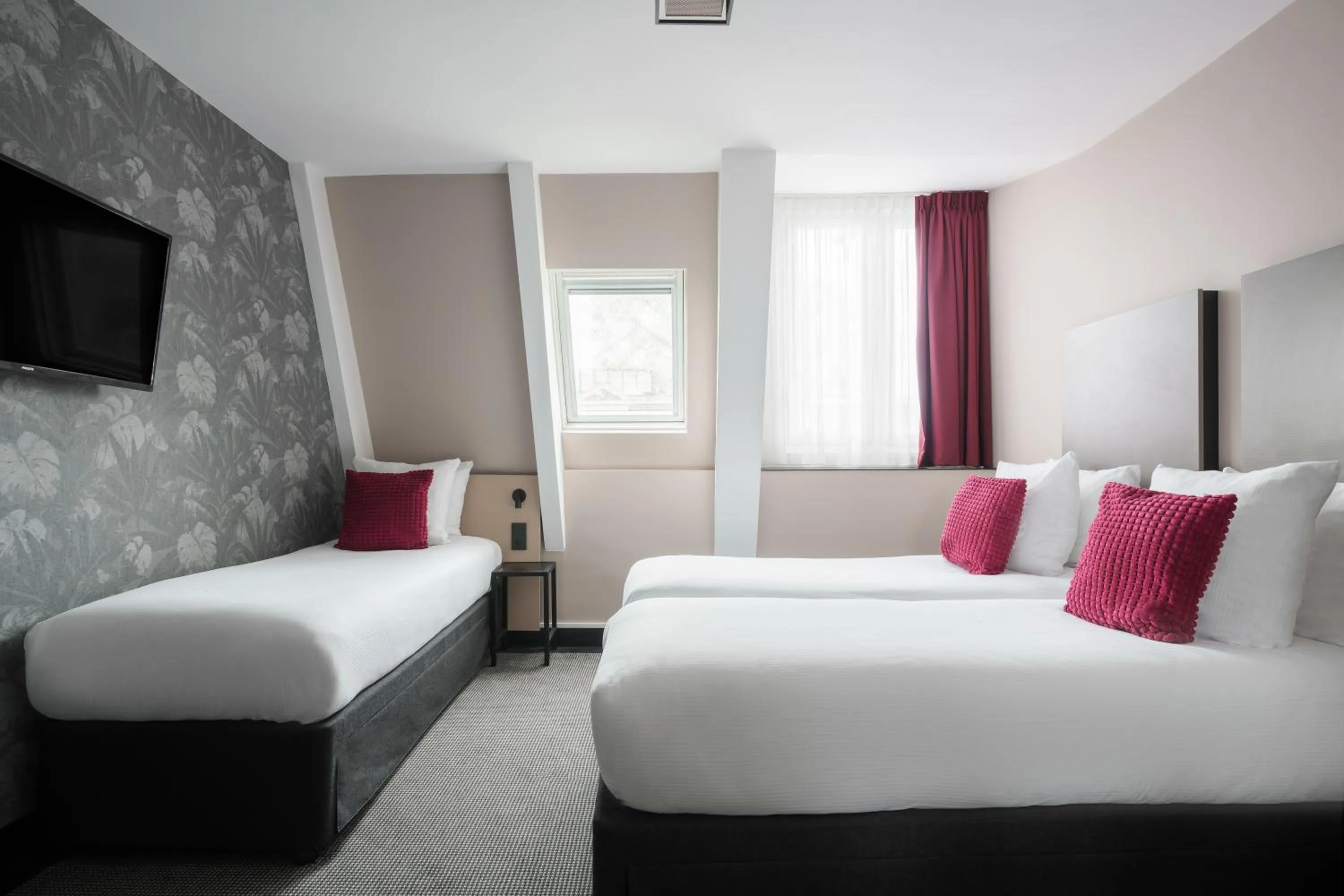 Triple Room in Krisotel