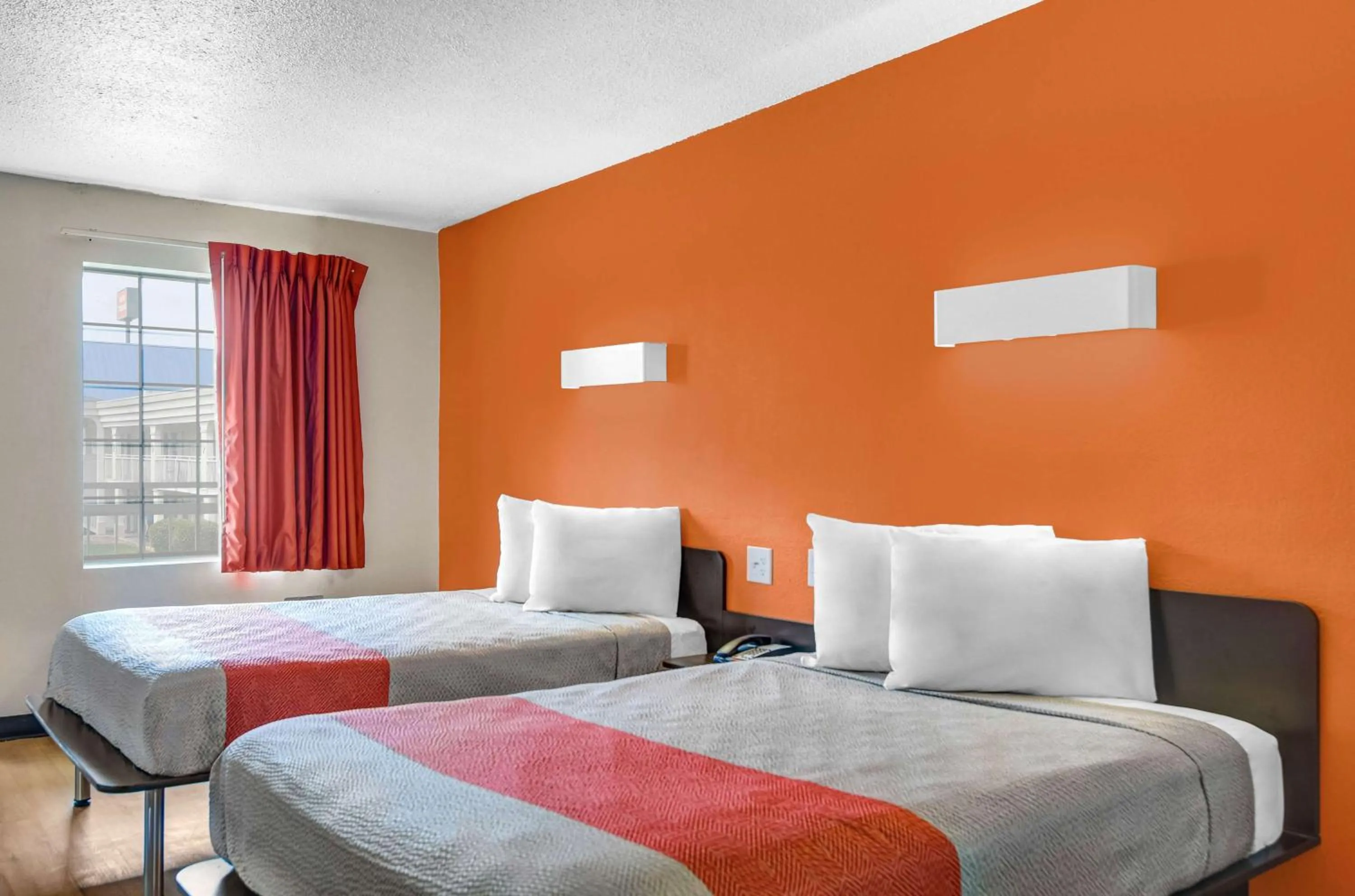 Deluxe Quadruple Room - Smoking in Motel 6-Calhoun, GA