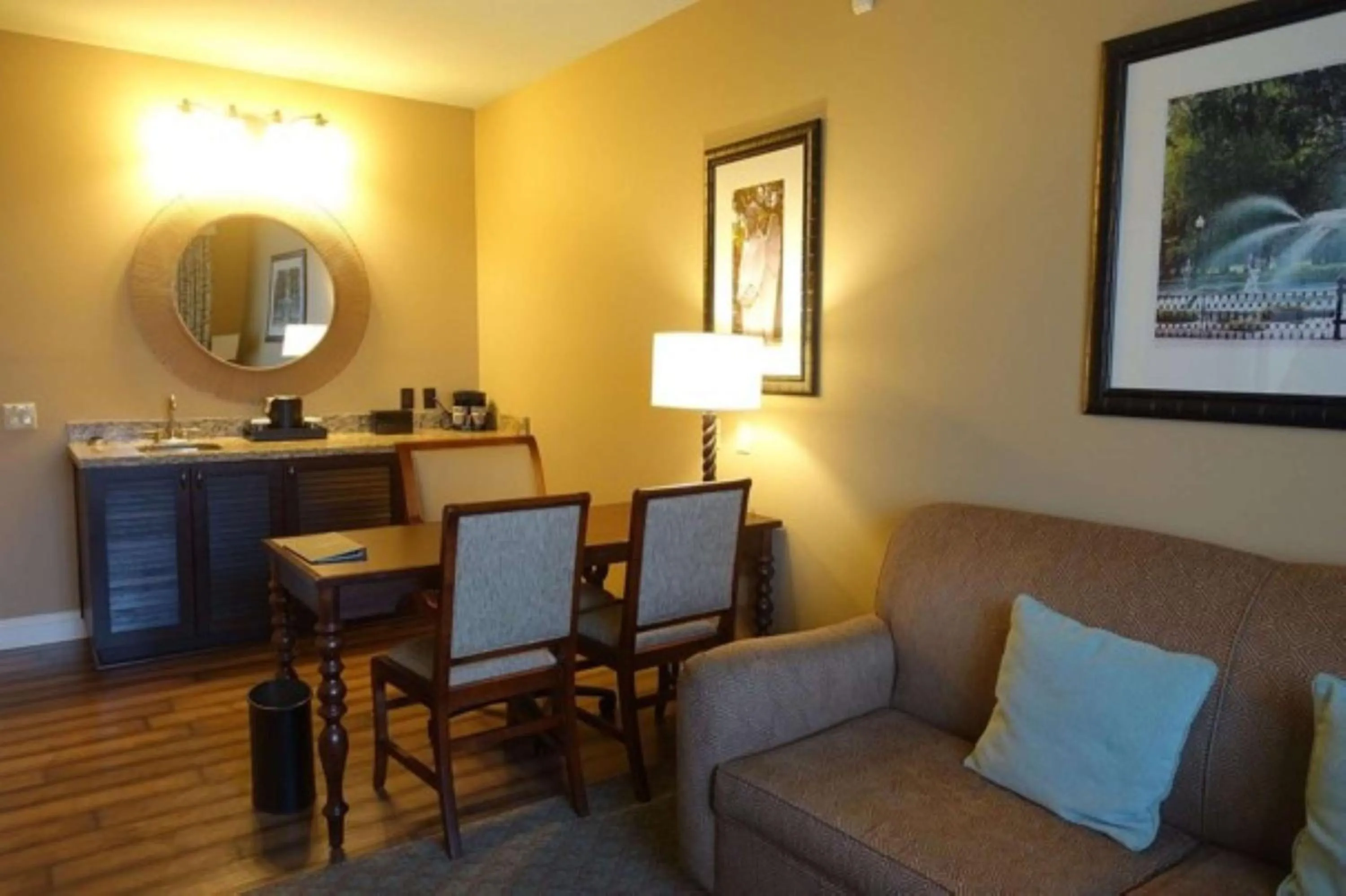 King Room - Mobility Access/Non-Smoking in Embassy Suites Savannah Historic District