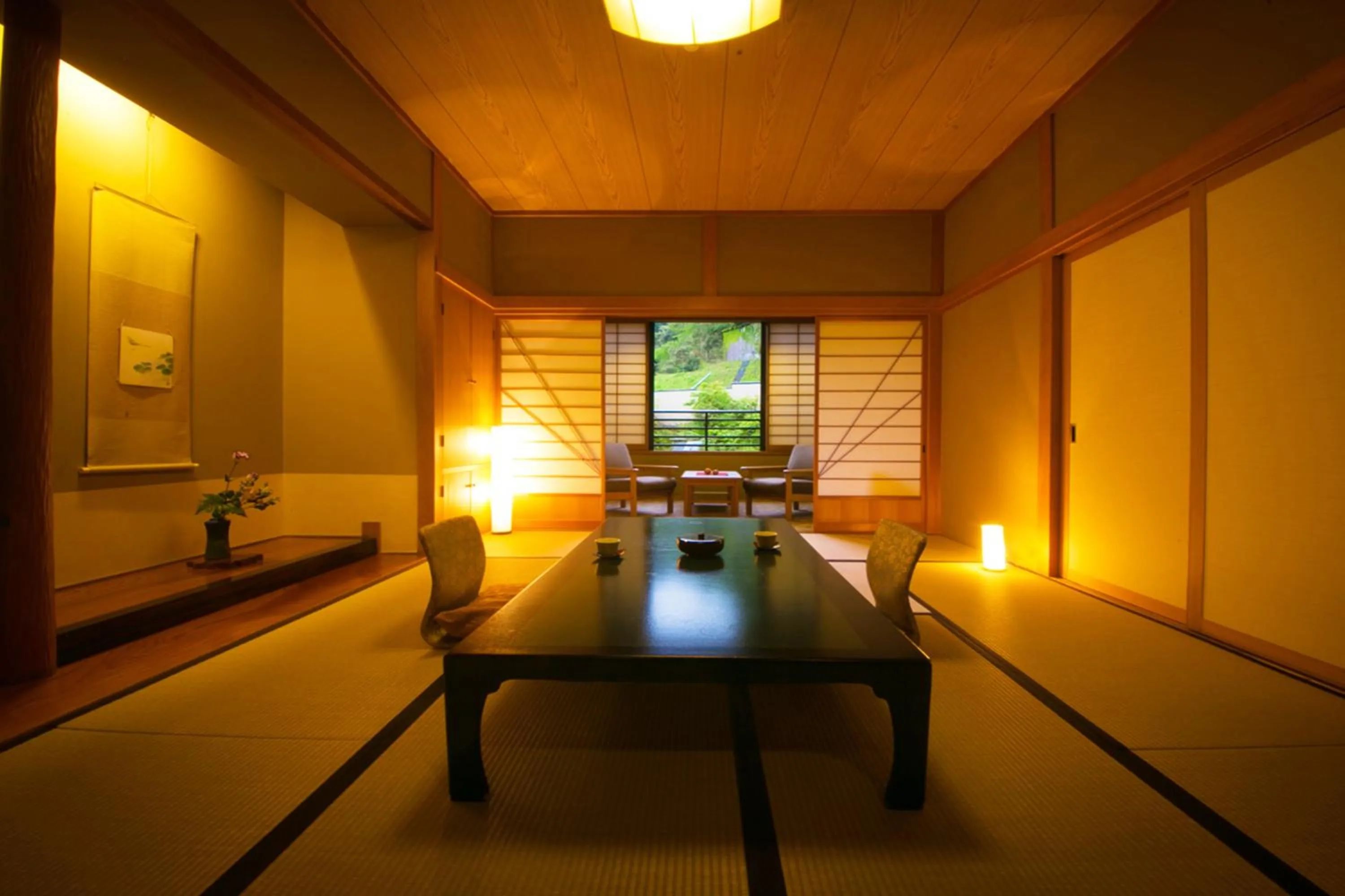 Japanese-Style Triple Room with Private Bathroom (Shirakikan) in Nansuikaku